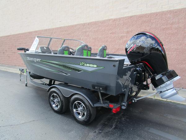 2021 Ranger Boats boat for sale, model of the boat is 1888 WALK THRU & Image # 5 of 32