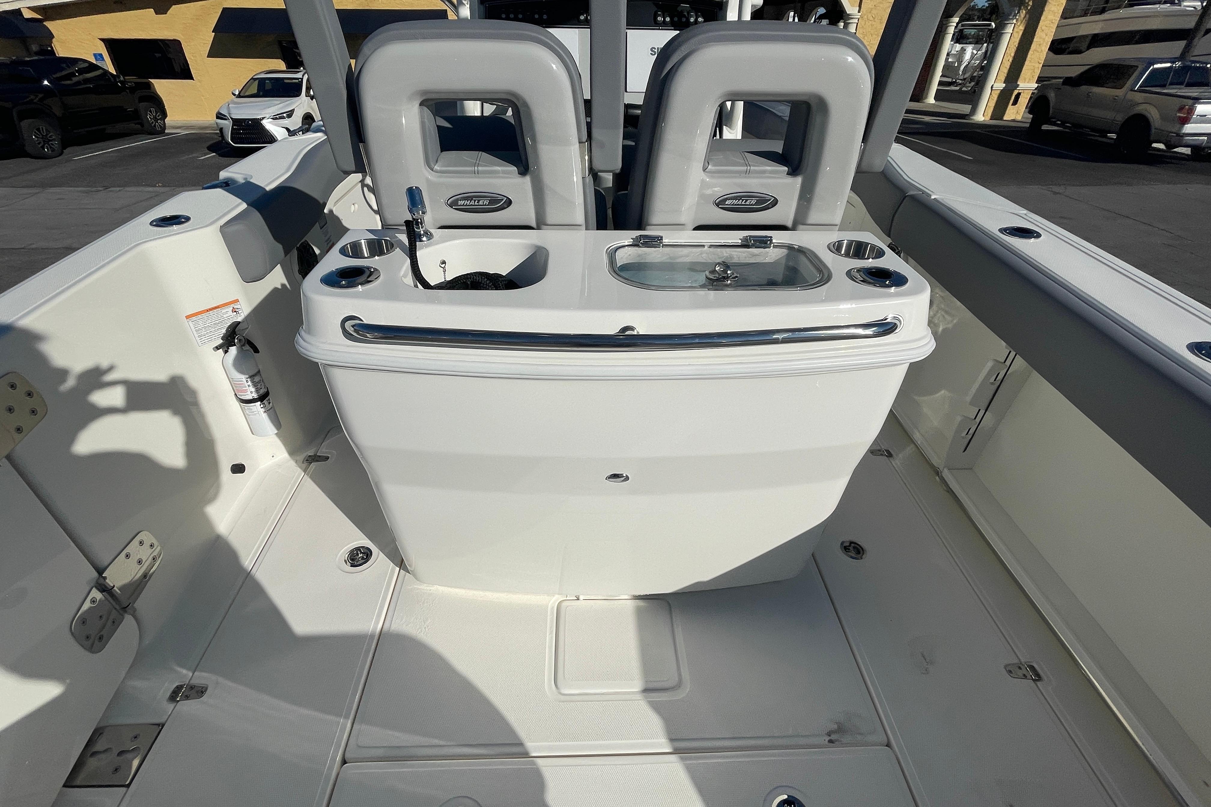 2025 Boston whaler 280 Outrage-9
