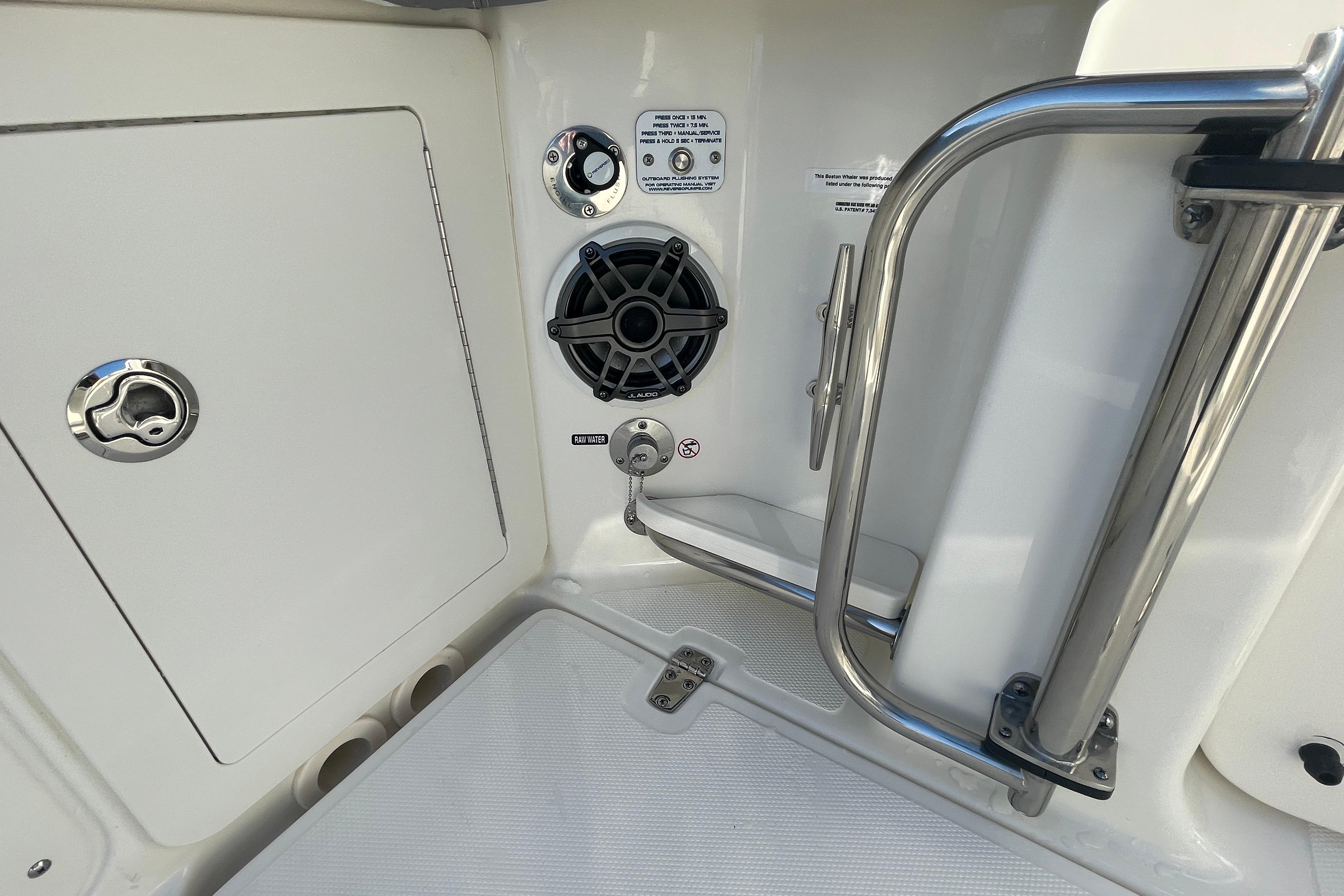 2025 Boston whaler 280 Outrage-13