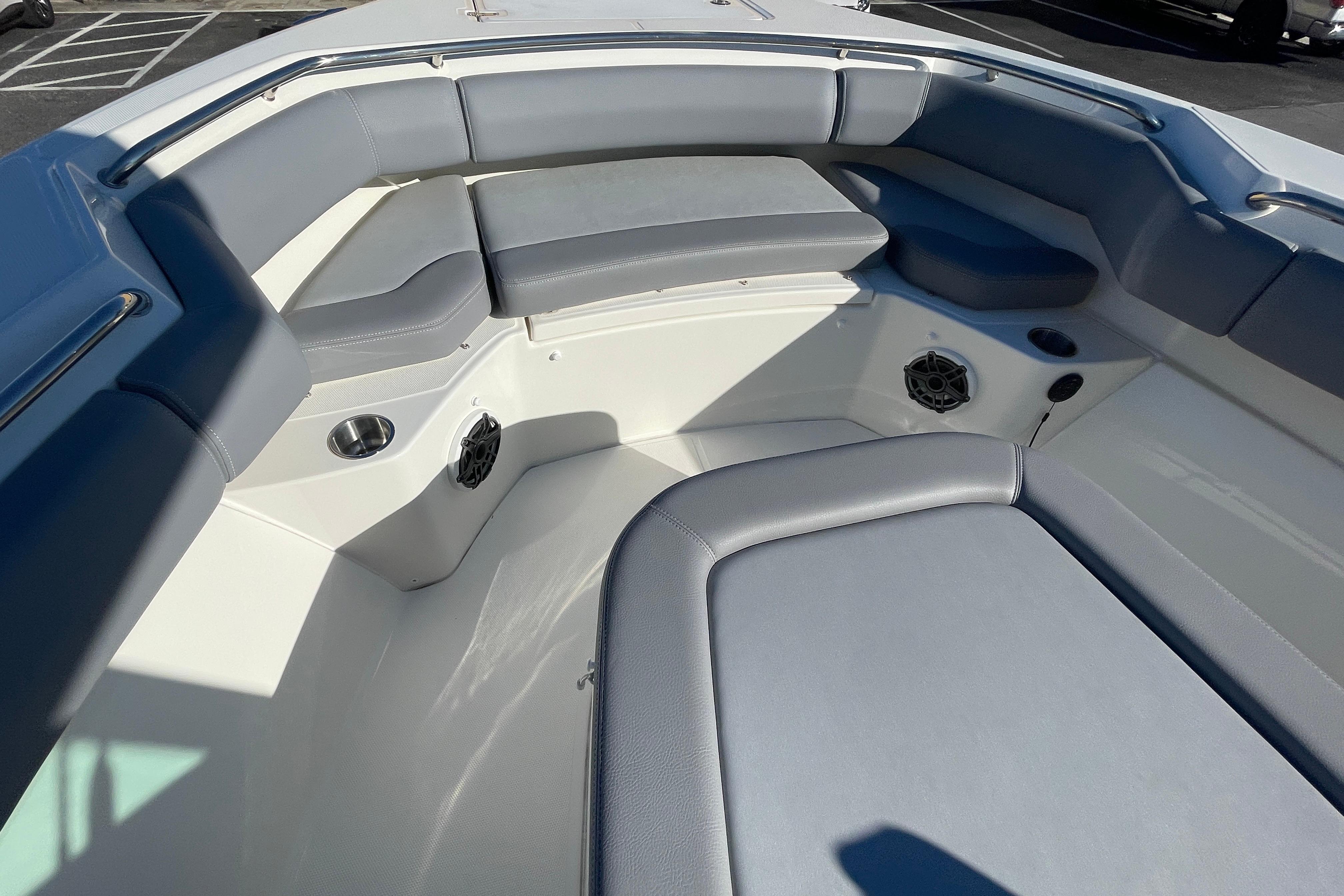 2025 Boston whaler 280 Outrage-16