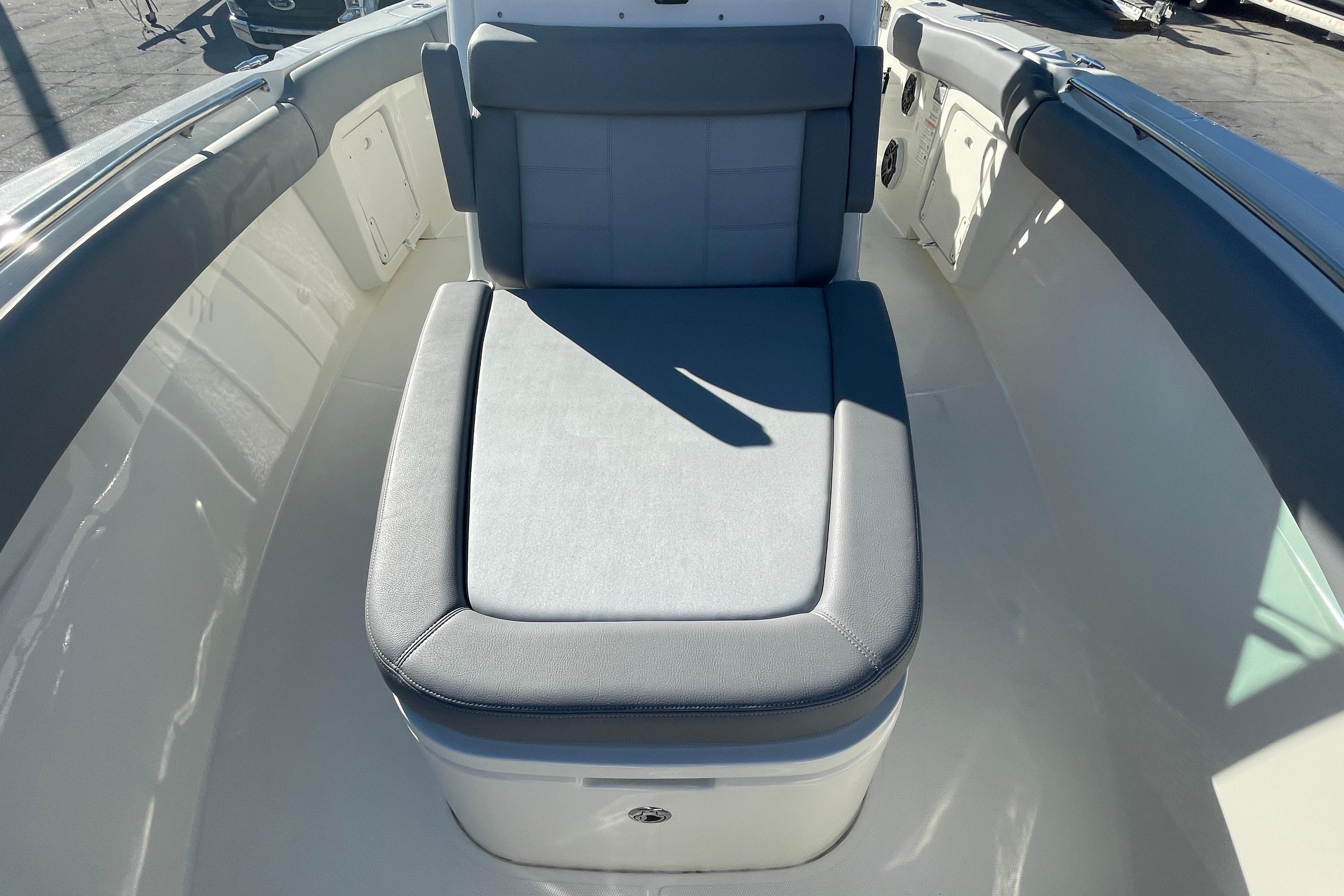 2025 Boston whaler 280 Outrage-17