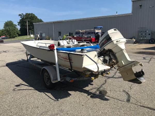 1990 Boston Whaler boat for sale, model of the boat is 17 Sport GLS & Image # 4 of 9