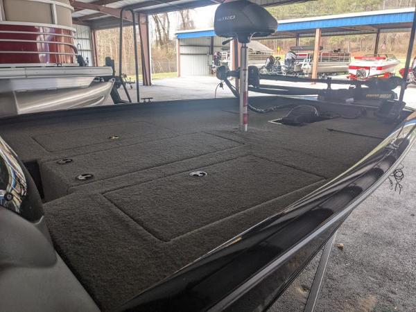 2018 Tracker Boats boat for sale, model of the boat is Pro Team 195 TXW TE & Image # 5 of 8