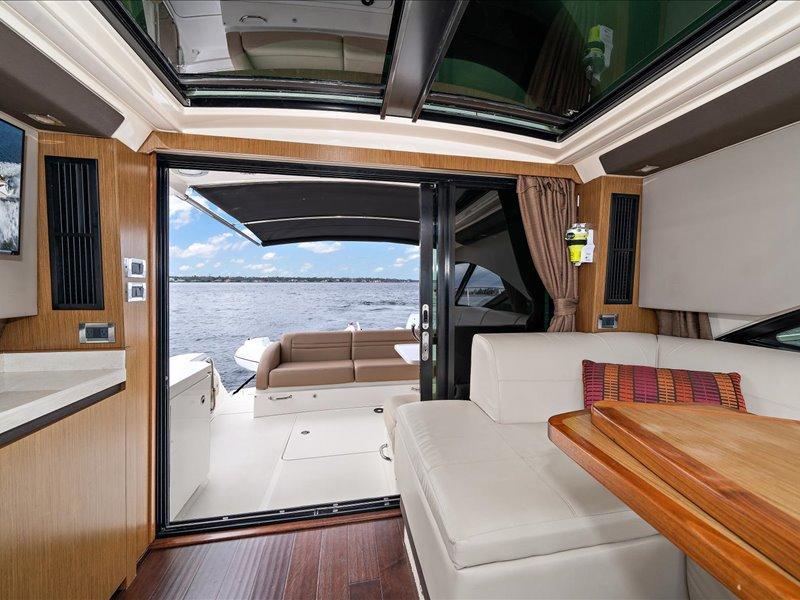 2015-sea-ray-510-inboard-sundancer-power-9818250-20250528122927888-1_XLARGE