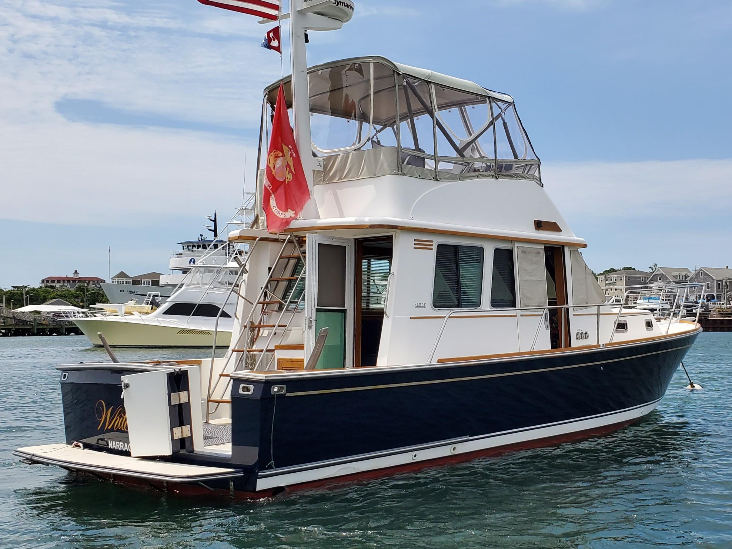 saber yachts flybridge