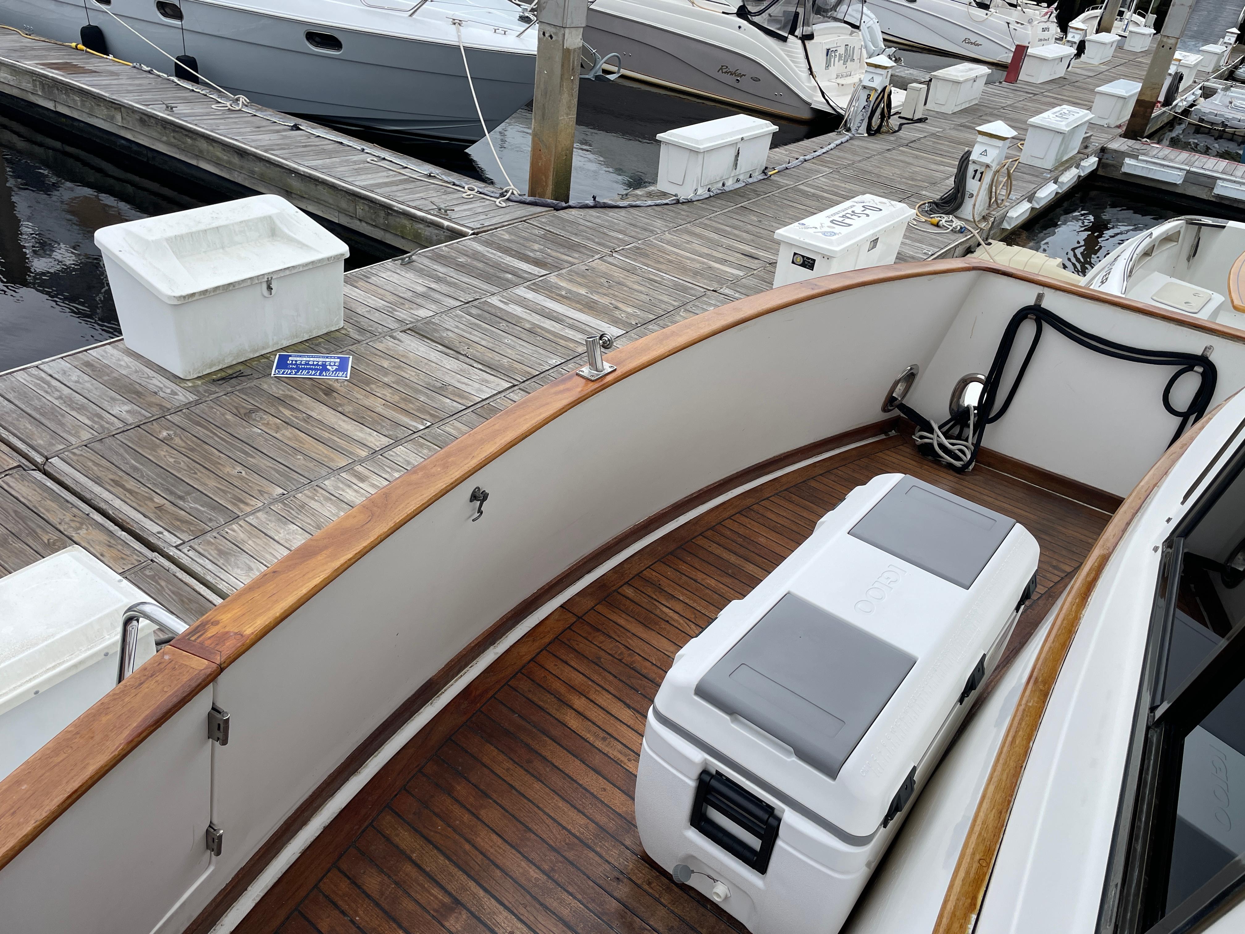 Floating Interest Yacht Photos Pics 