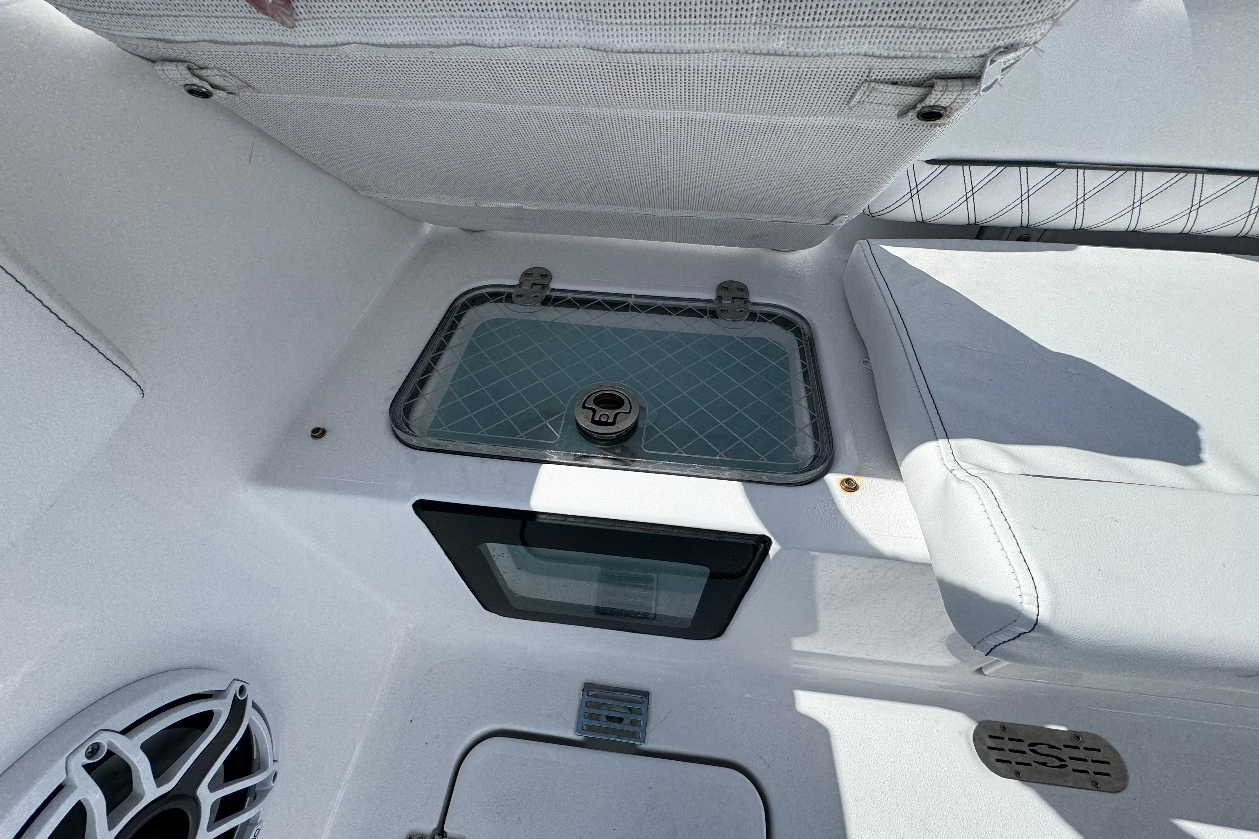 2025 Sportsman Heritage 261 Center Console-10