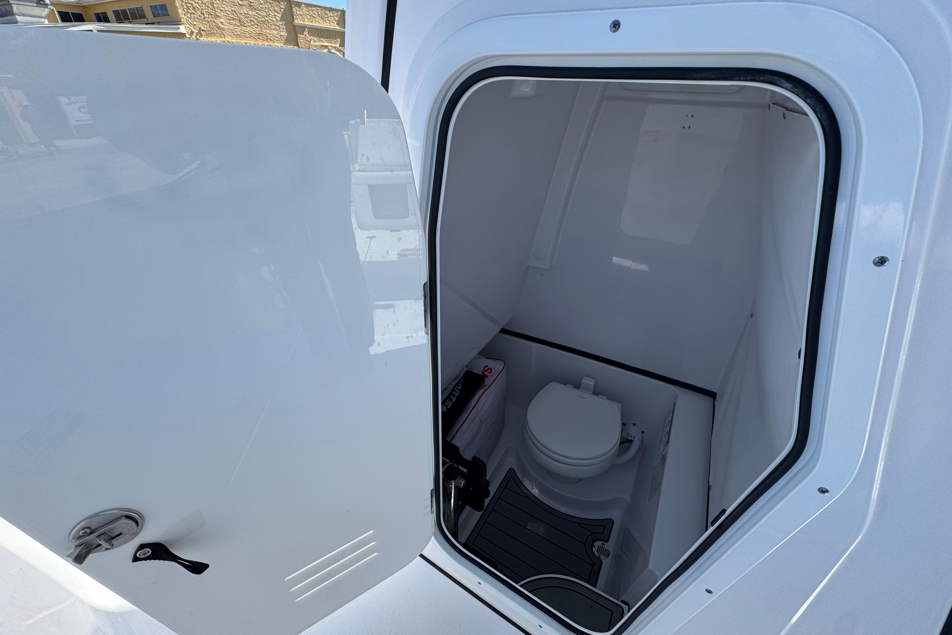 2025 Sportsman Heritage 261 Center Console-20