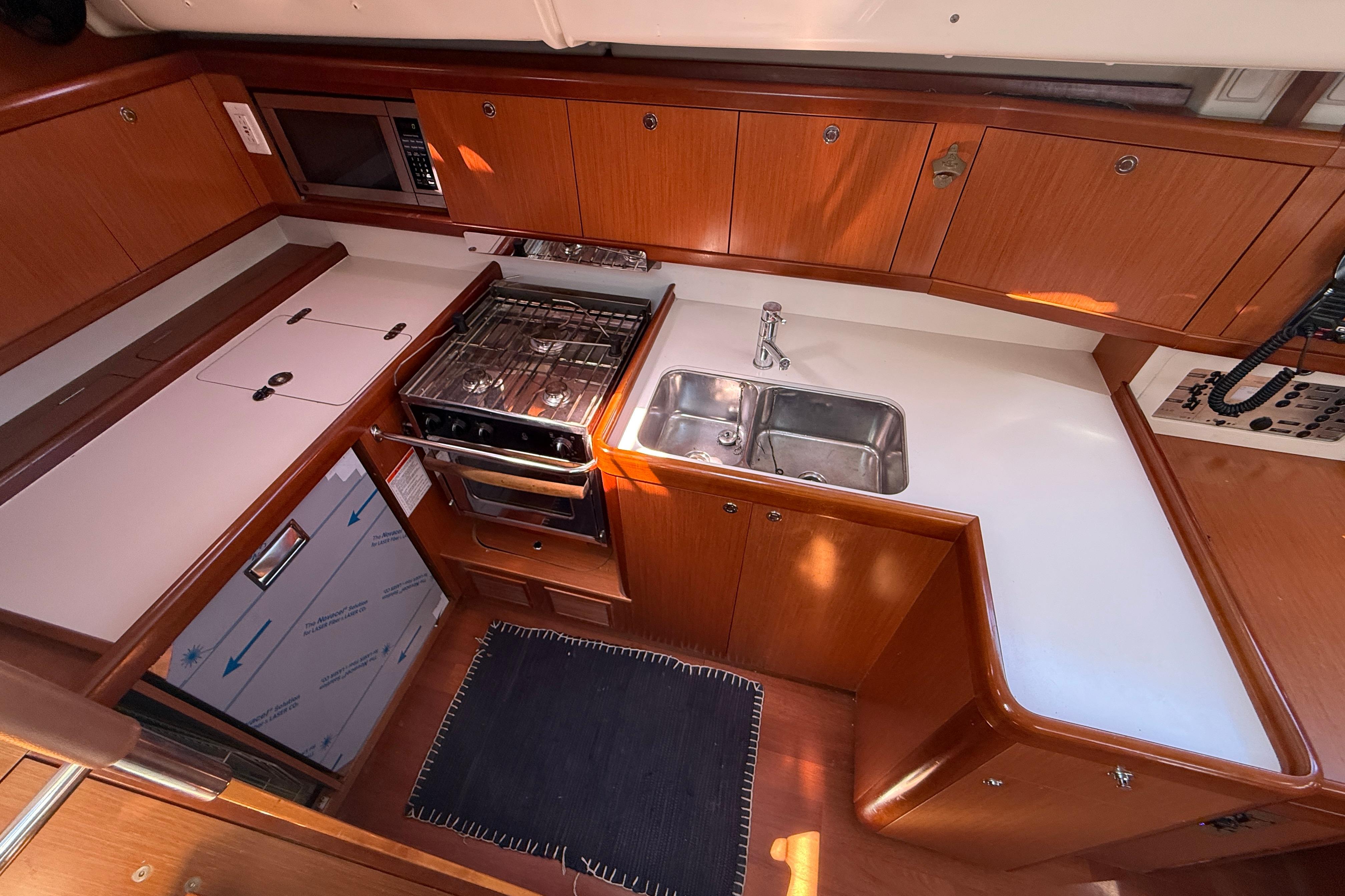 Yacht Photos Pics