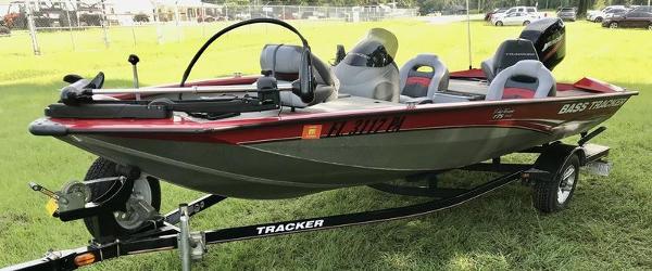2010 Tracker Boats boat for sale, model of the boat is Pro Team 175TXW & Image # 6 of 11
