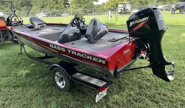 2010 Tracker Boats boat for sale, model of the boat is Pro Team 175TXW & Image # 9 of 11