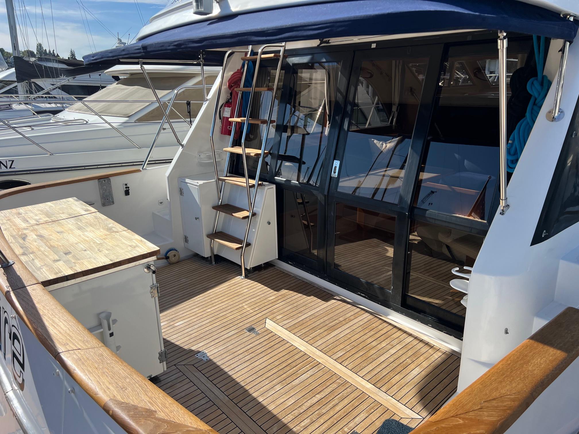 1998 Ocean Alexander 422 Sport Sedan #TBBA12345 inventory image at Sun Country Yachts, South Lake Union (Seattle) 1998 Ocean Alexander 422 Sport Sedan #TBBA12345 inventory image at Sun Country Yachts, South Lake Union (Seattle)