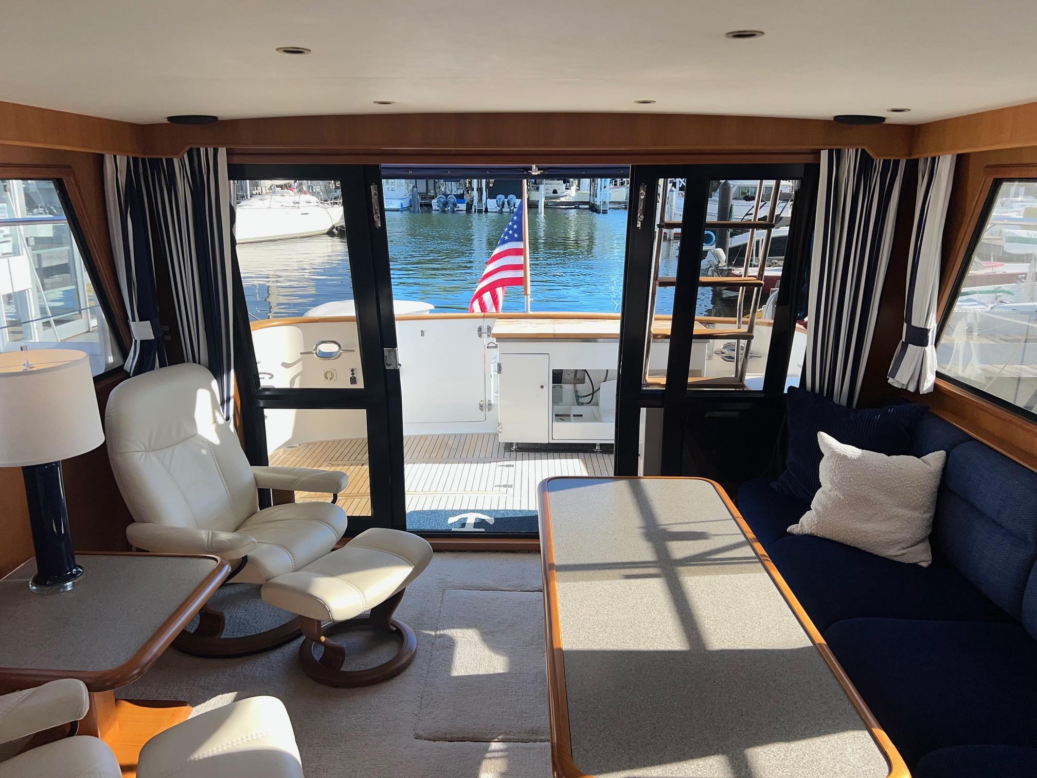 1998 Ocean Alexander 422 Sport Sedan #TBBA12345 inventory image at Sun Country Yachts, South Lake Union (Seattle) 1998 Ocean Alexander 422 Sport Sedan #TBBA12345 inventory image at Sun Country Yachts, South Lake Union (Seattle)