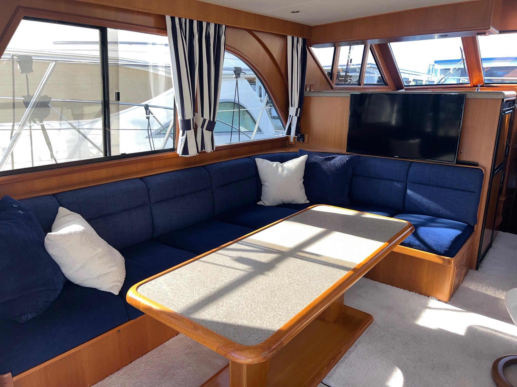 1998 Ocean Alexander 422 Sport Sedan #TBBA12345 inventory image at Sun Country Yachts, South Lake Union (Seattle) 1998 Ocean Alexander 422 Sport Sedan #TBBA12345 inventory image at Sun Country Yachts, South Lake Union (Seattle)