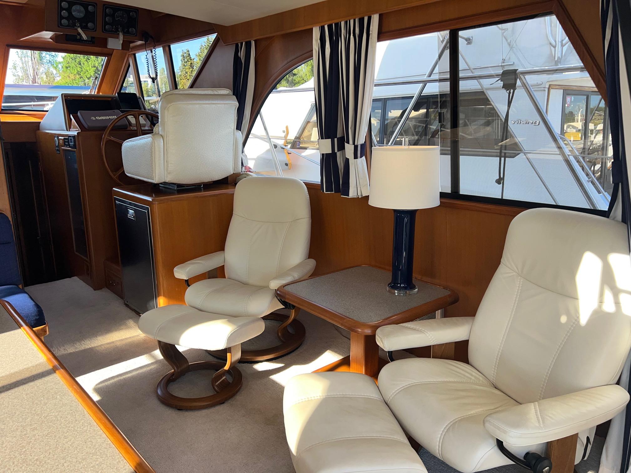 1998 Ocean Alexander 422 Sport Sedan #TBBA12345 inventory image at Sun Country Yachts, South Lake Union (Seattle) 1998 Ocean Alexander 422 Sport Sedan #TBBA12345 inventory image at Sun Country Yachts, South Lake Union (Seattle)