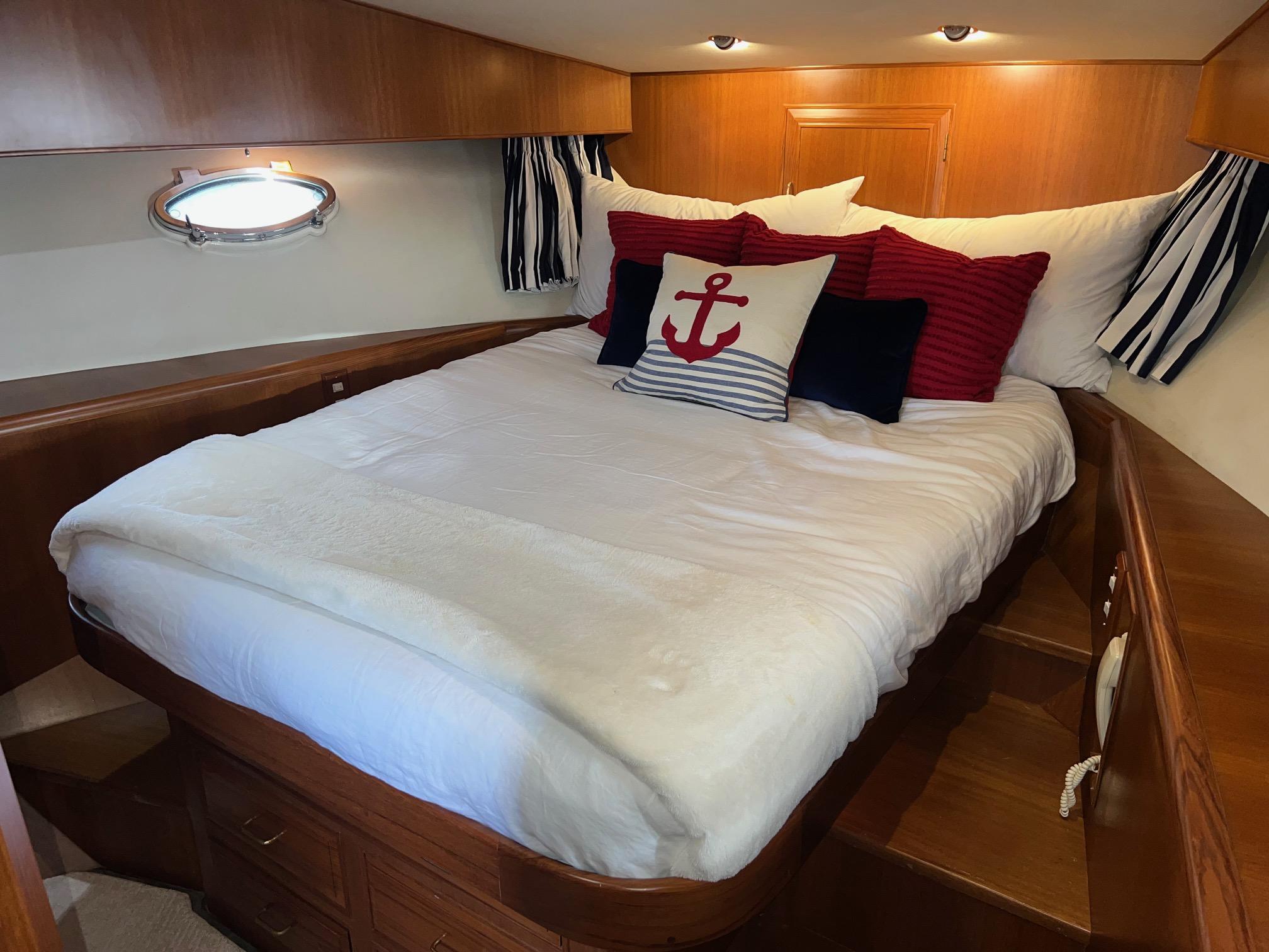 1998 Ocean Alexander 422 Sport Sedan #TBBA12345 inventory image at Sun Country Yachts, South Lake Union (Seattle) 1998 Ocean Alexander 422 Sport Sedan #TBBA12345 inventory image at Sun Country Yachts, South Lake Union (Seattle)
