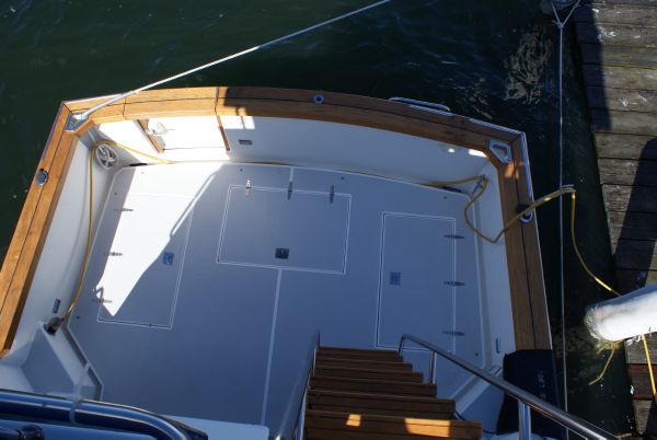 33 Cape Dory FB Cockpit