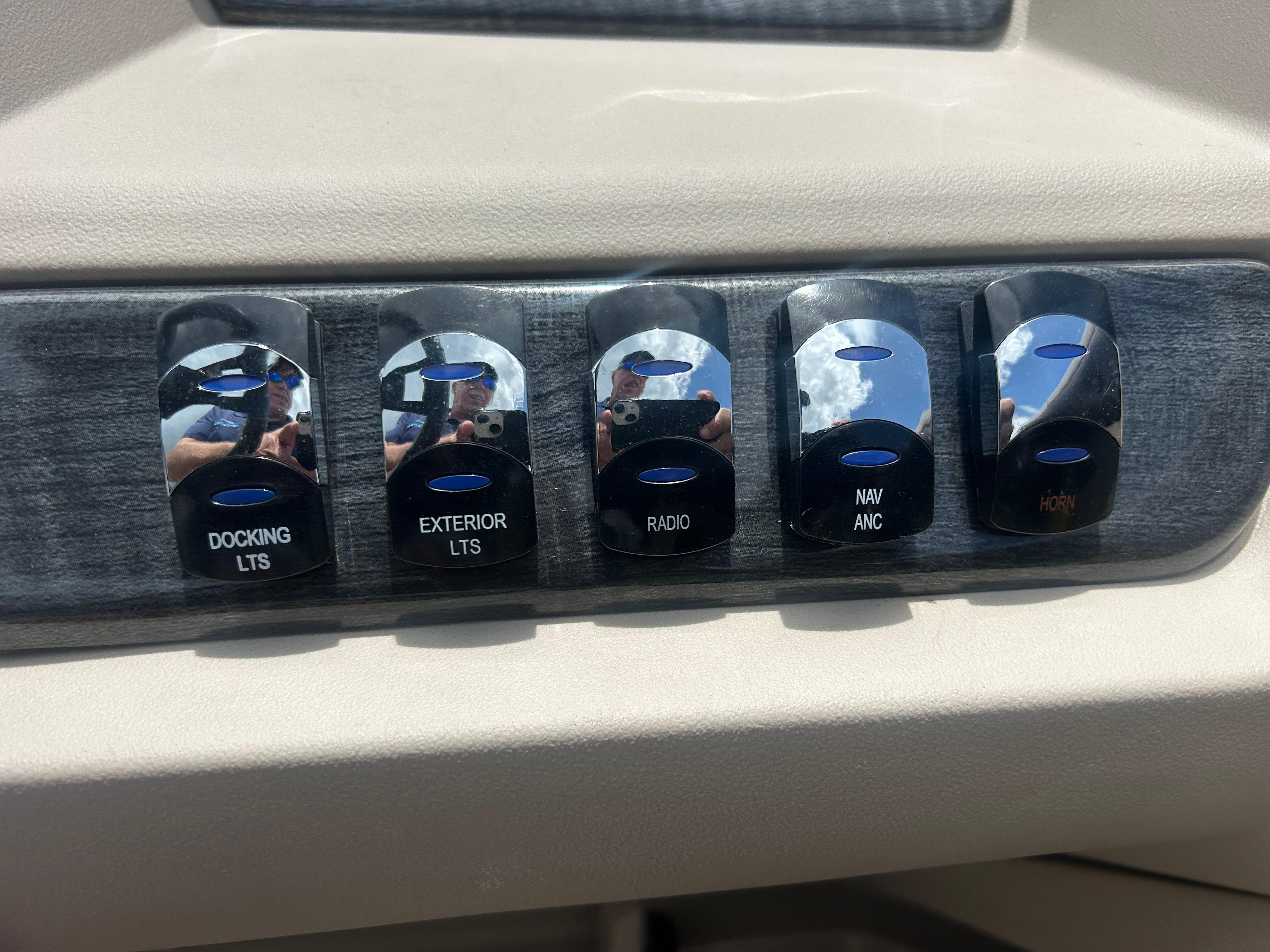 2024 Tahoe Pontoon 2385 TZ-22