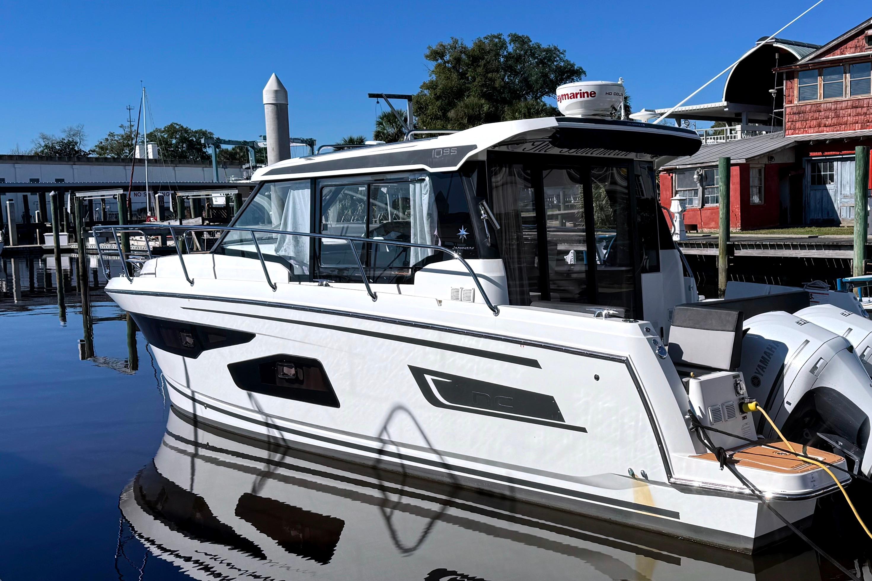 2021 Jeanneau 34.25 NC Weekender 1095