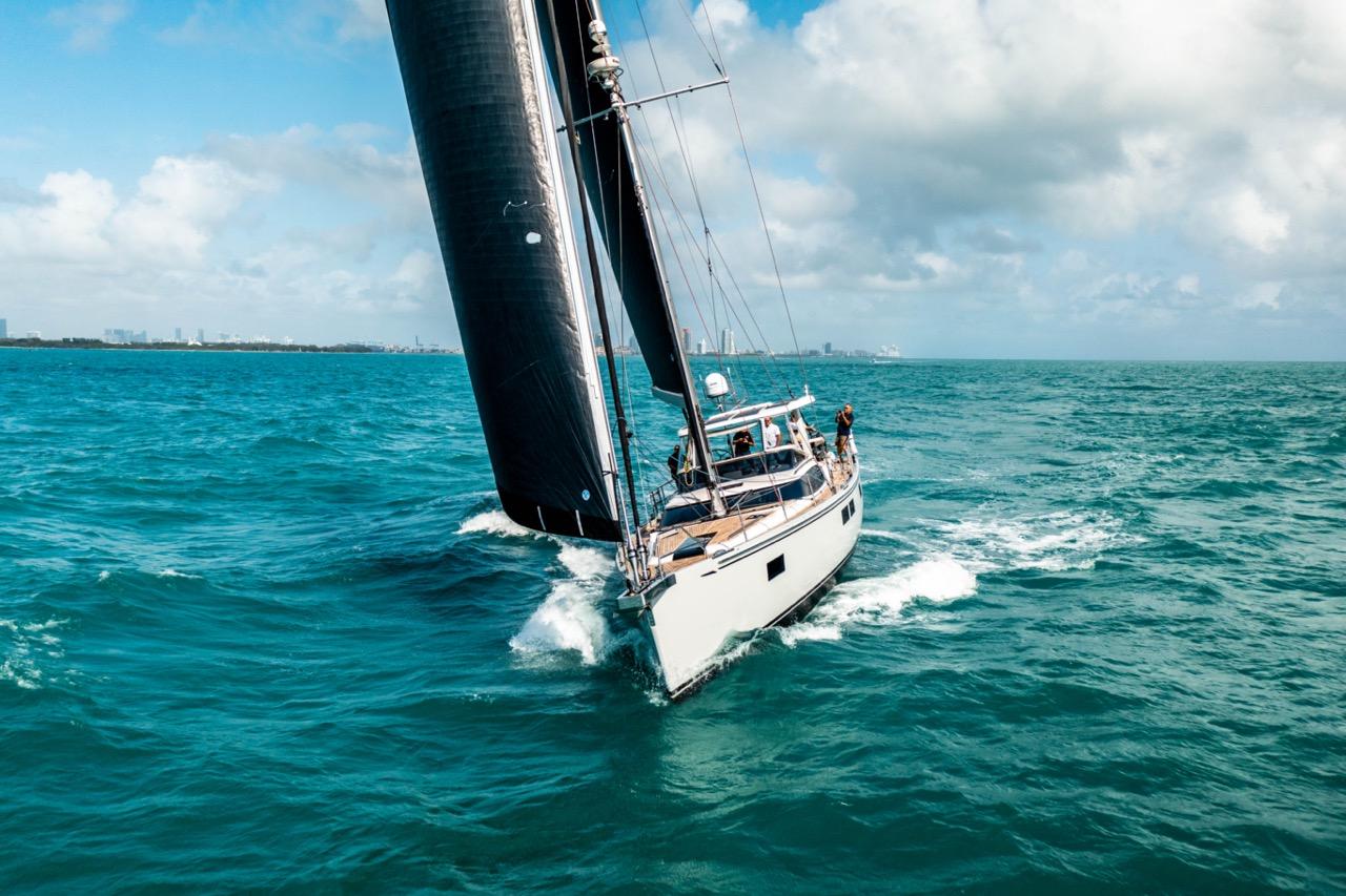 Hylas Yachts Partners With North Sails