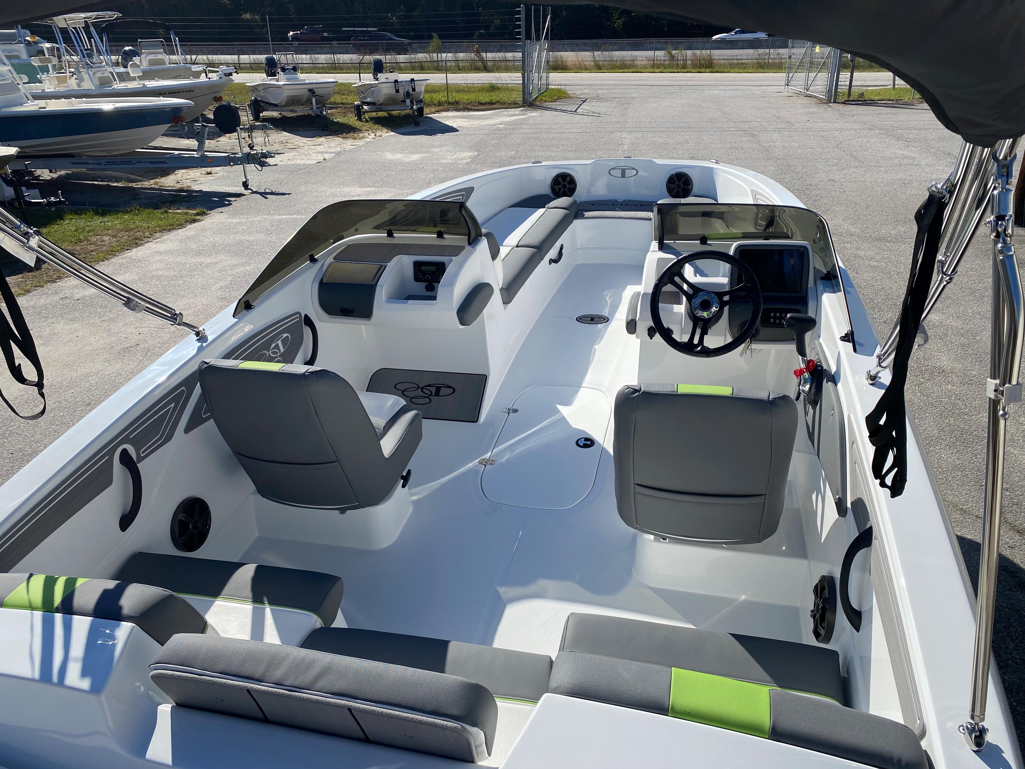 2024 Tahoe® T21