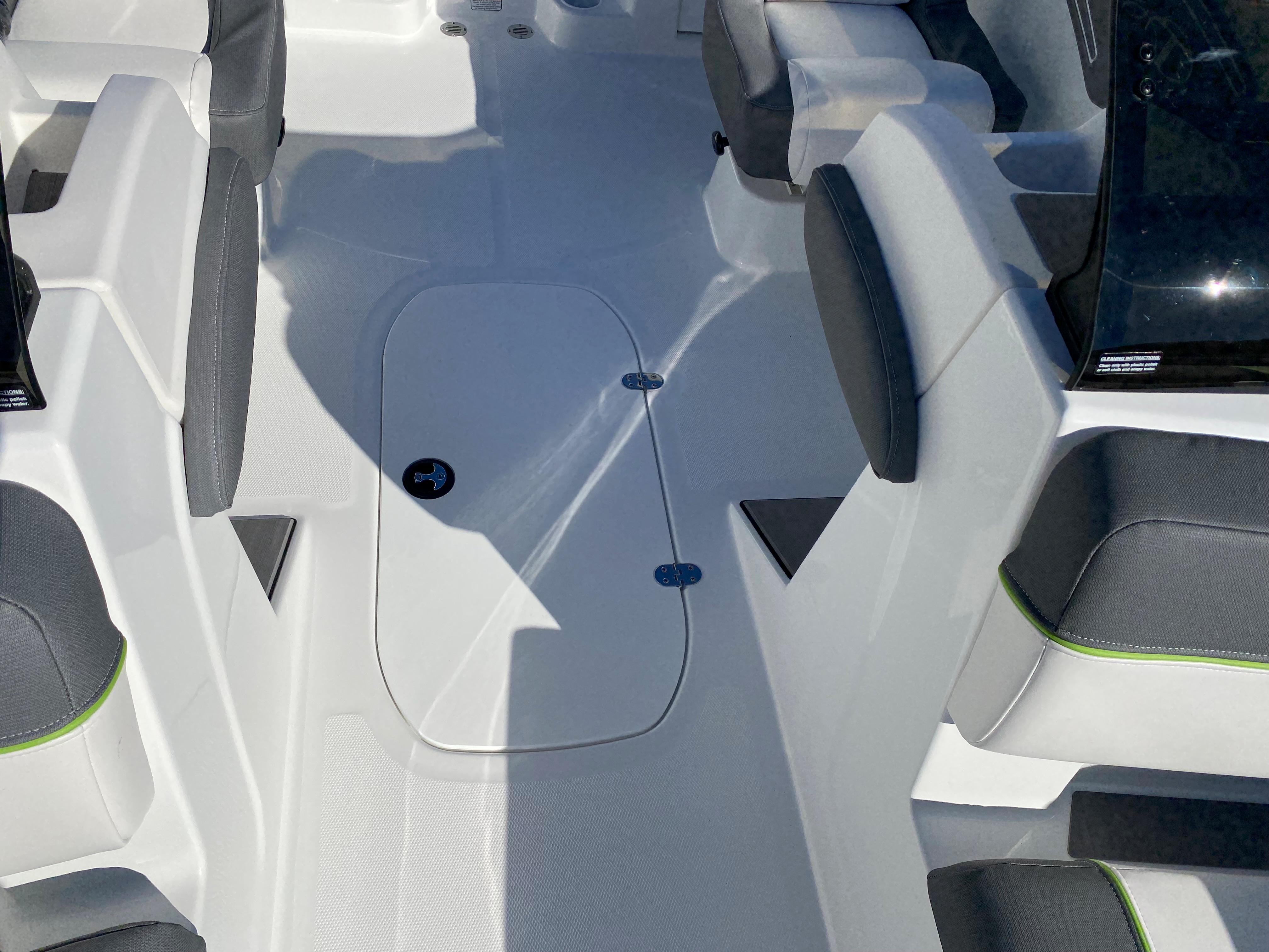 2024 Tahoe® T21