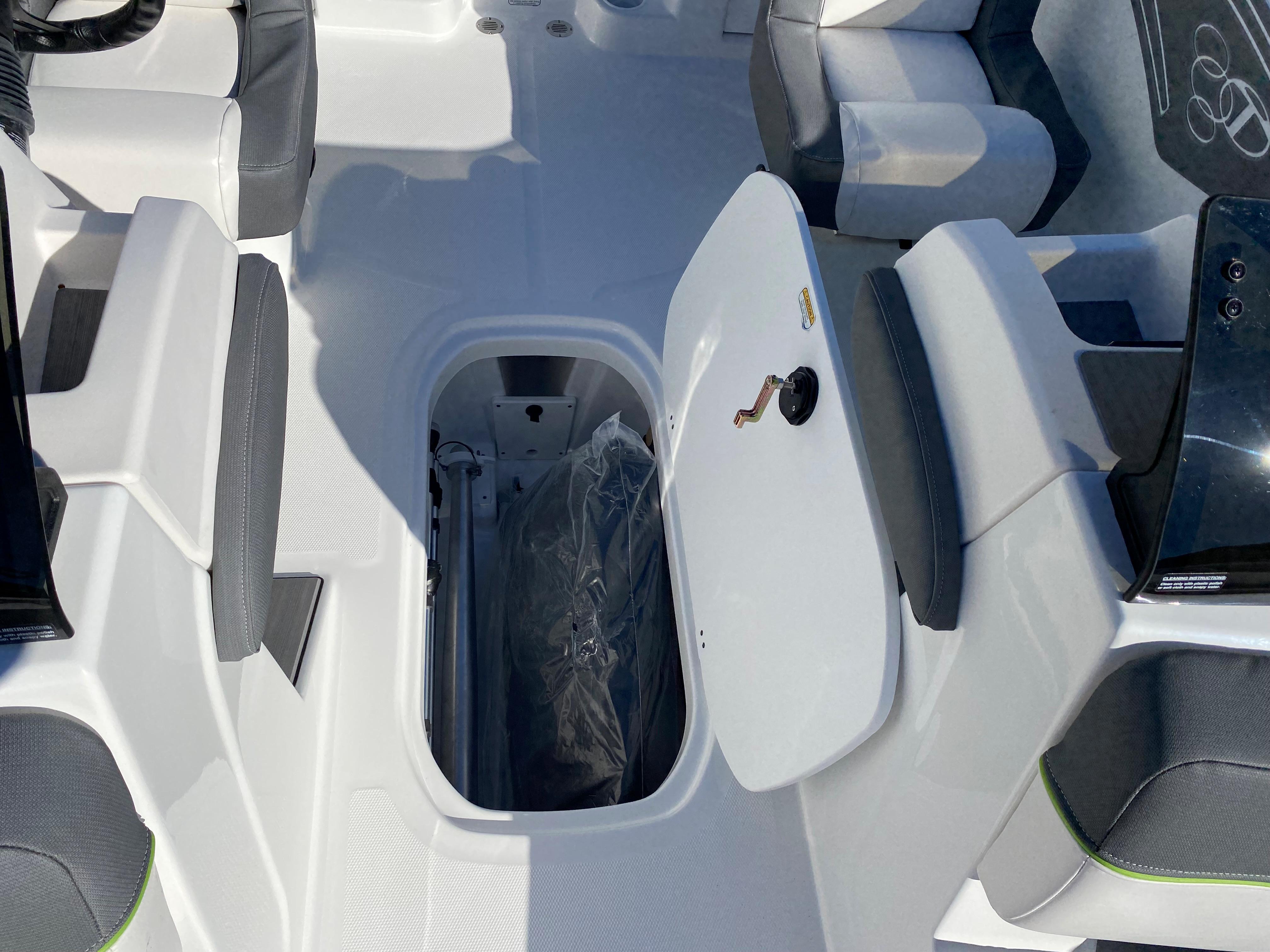 2024 Tahoe® T21