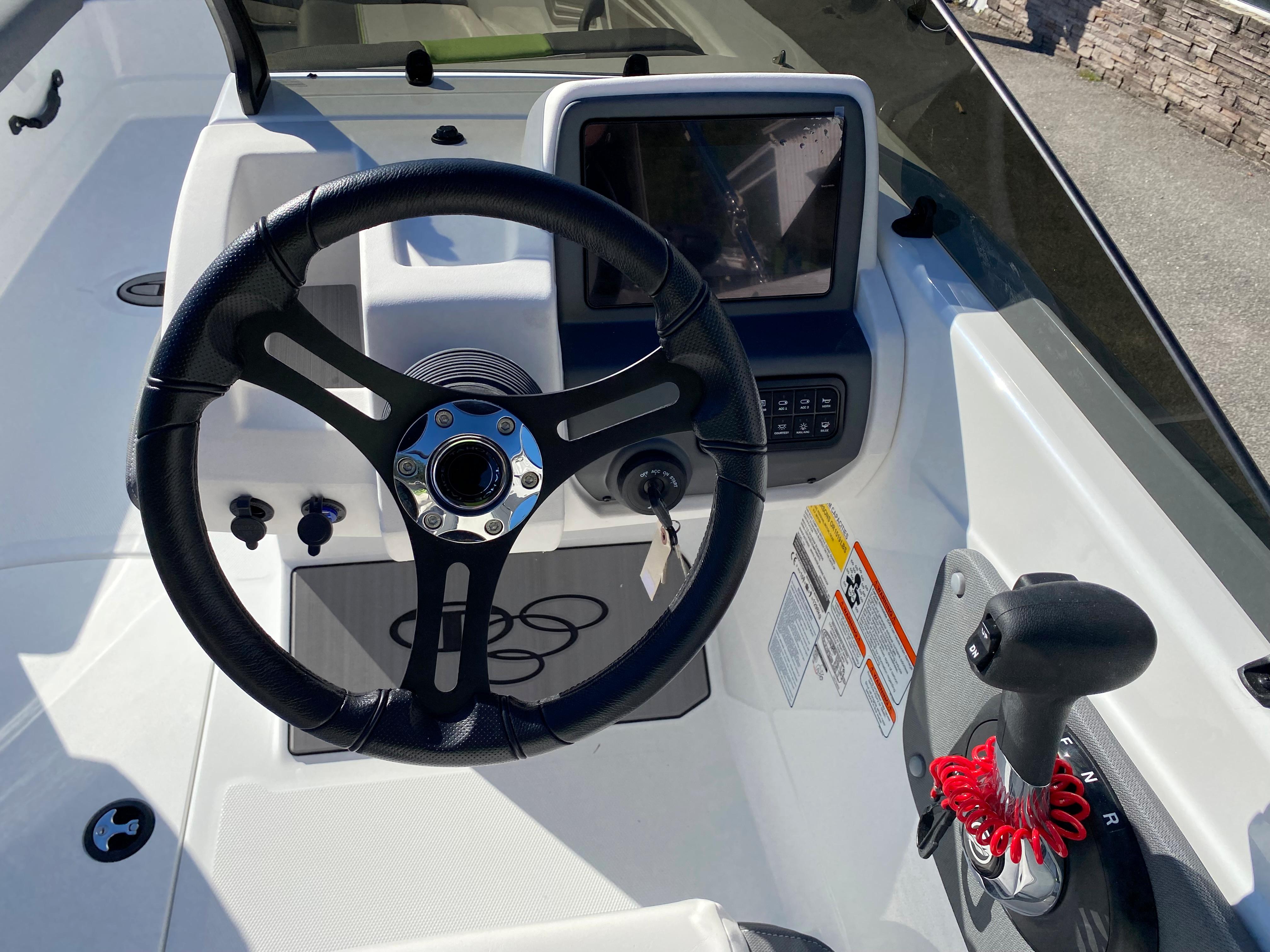 2024 Tahoe® T21