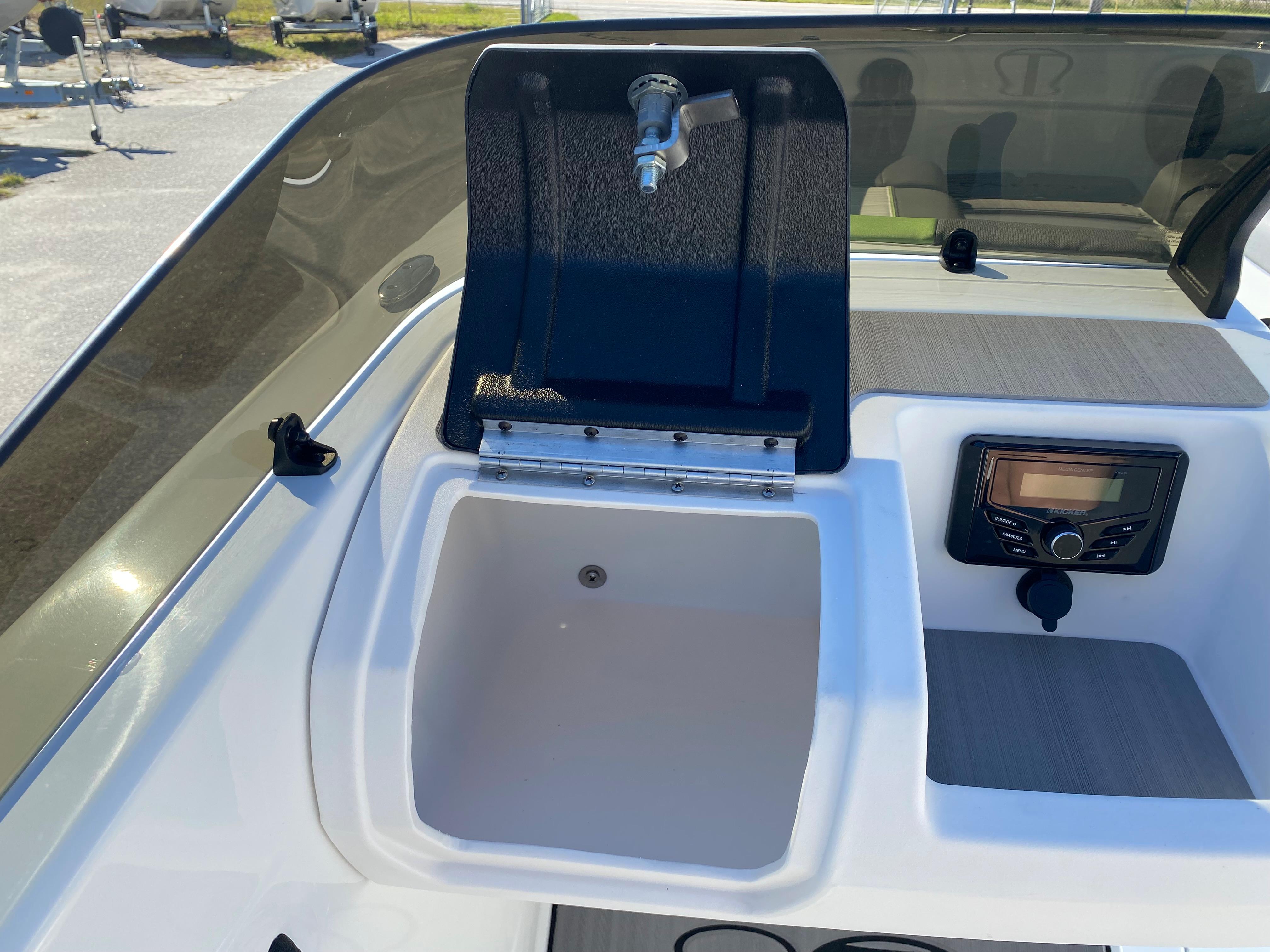 2024 Tahoe® T21