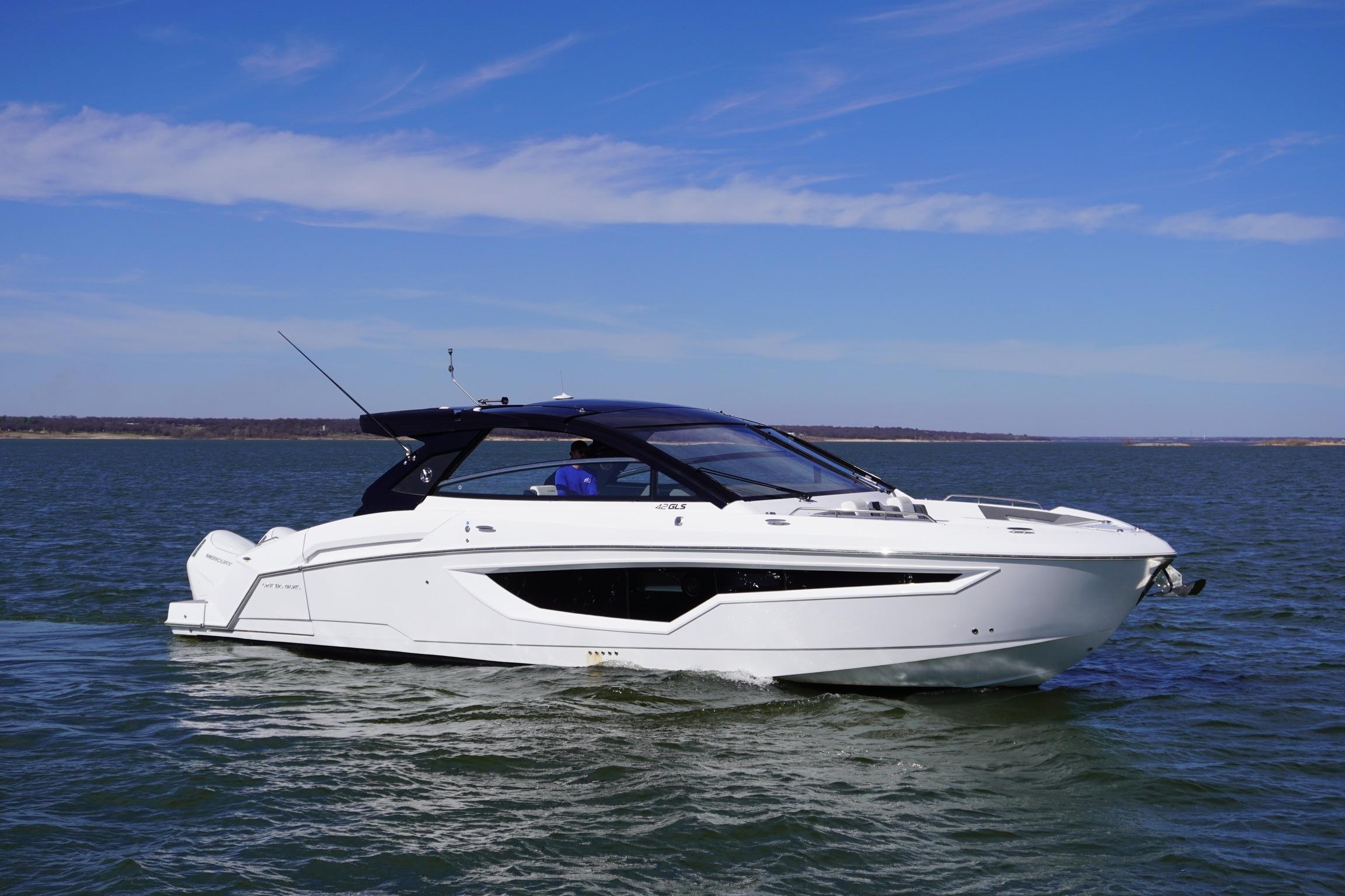 2023 Cruisers Yachts 42 GLS OB