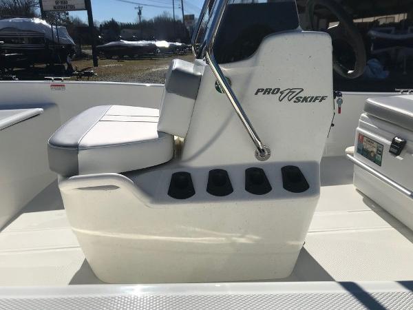 2021 Mako boat for sale, model of the boat is Pro Skiff 17 CC & Image # 16 of 18