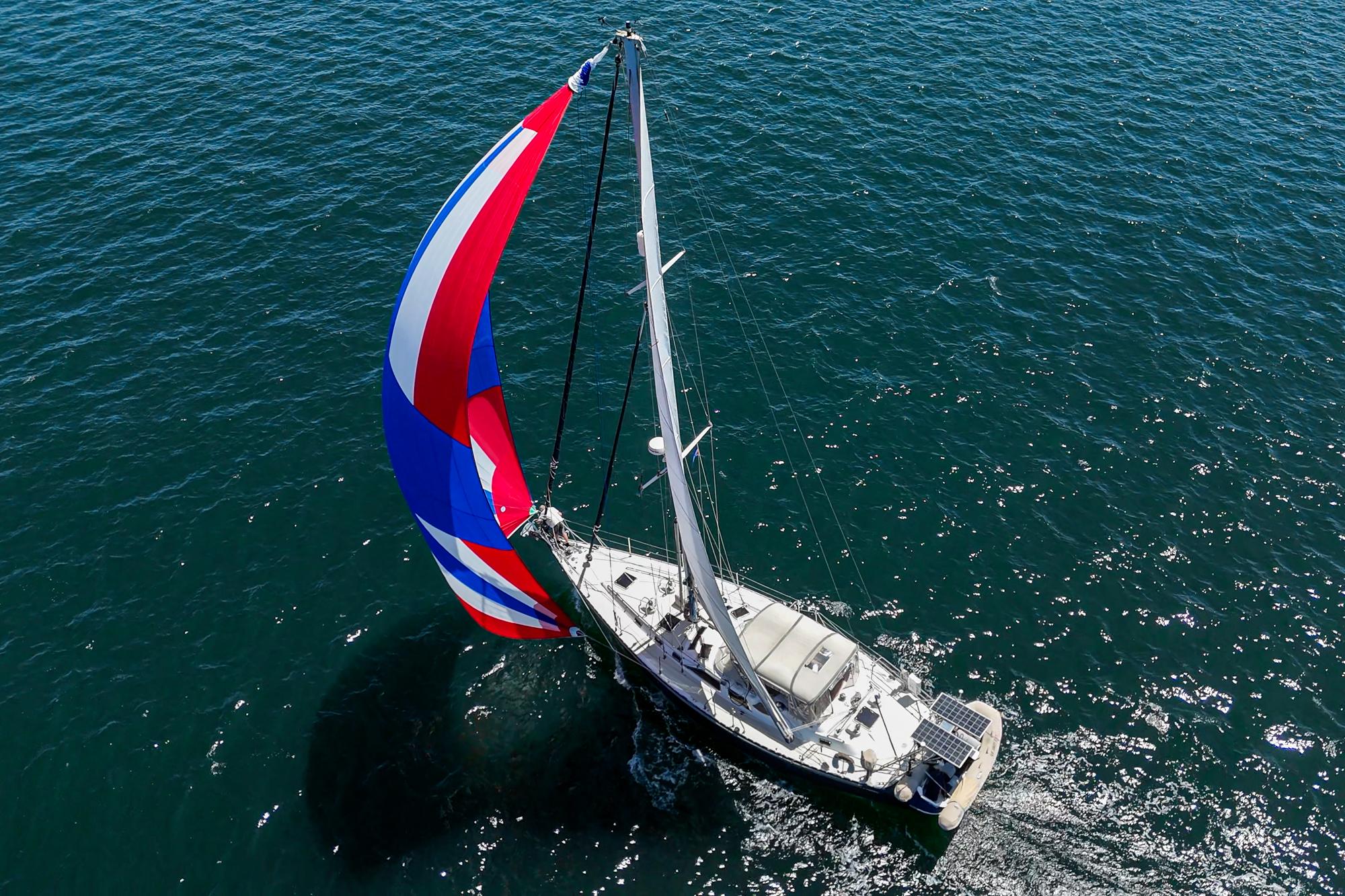 2001 Hylas 49 