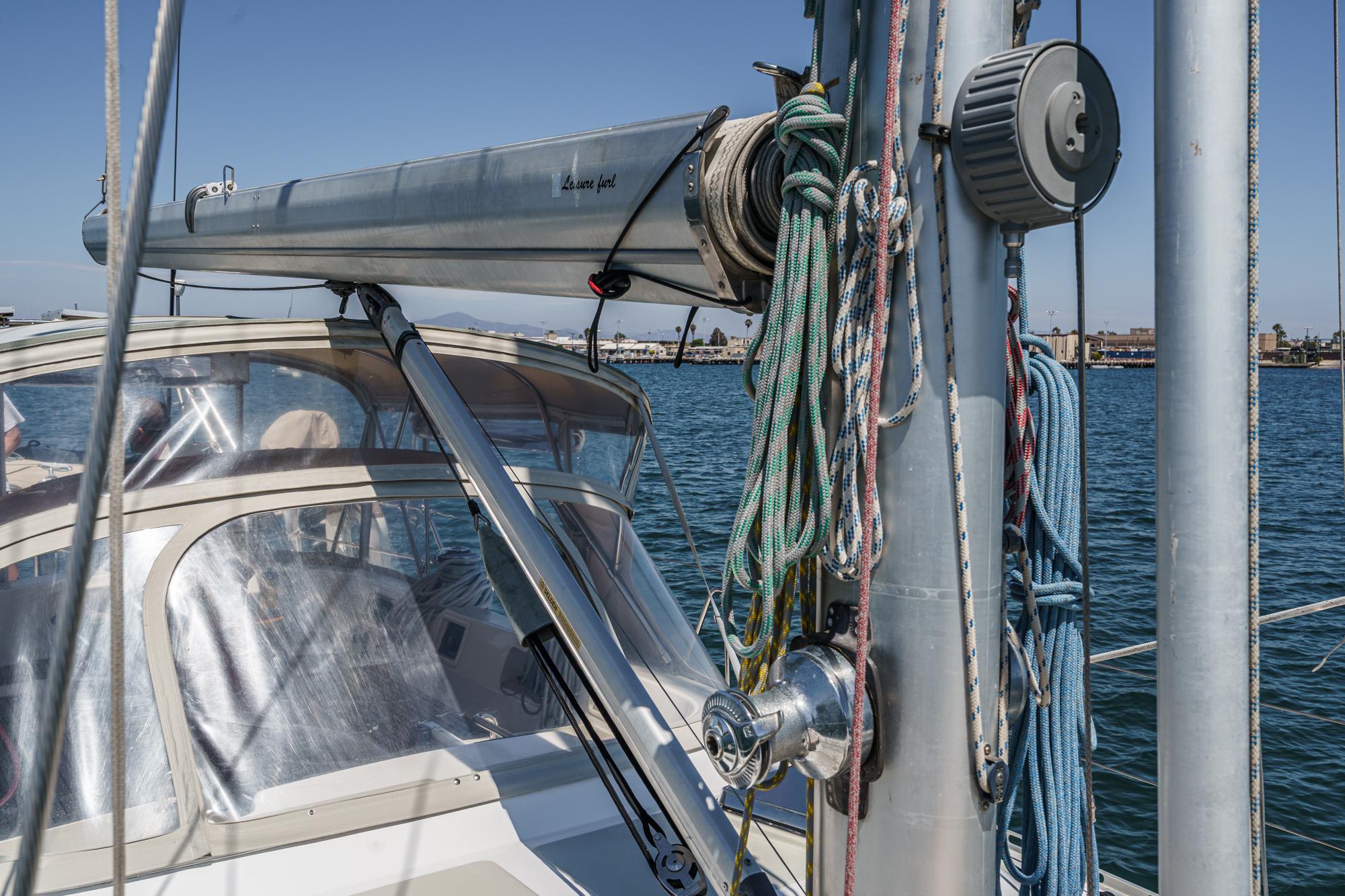 2001 Hylas 49 