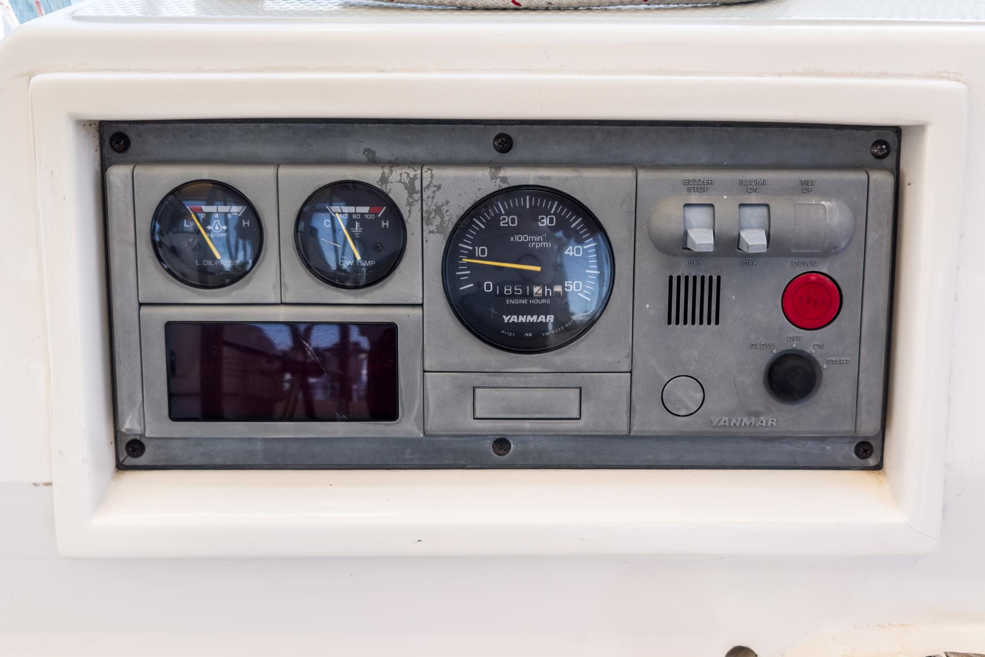 2001 Hylas 49 