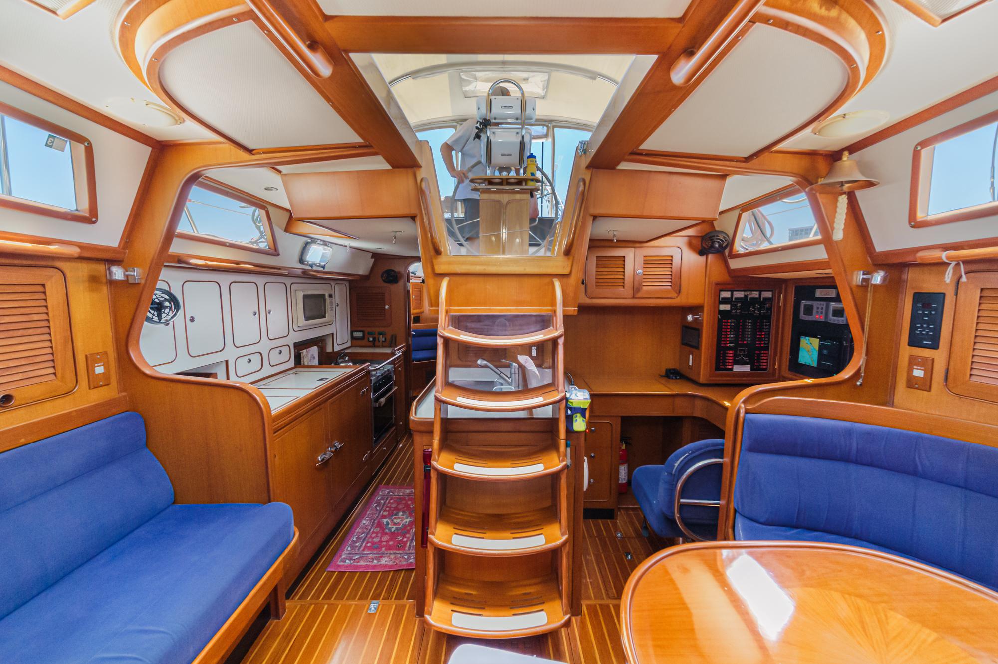 2001 Hylas 49 