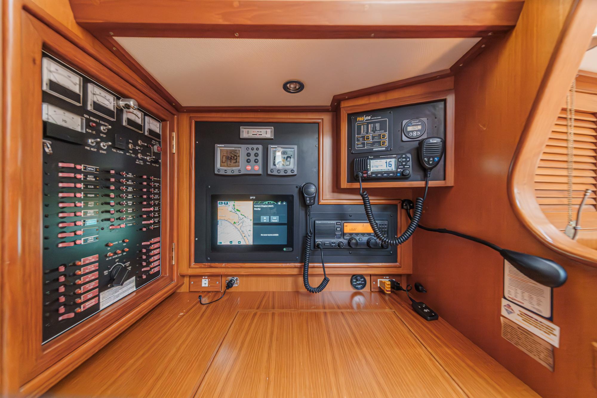 2001 Hylas 49 