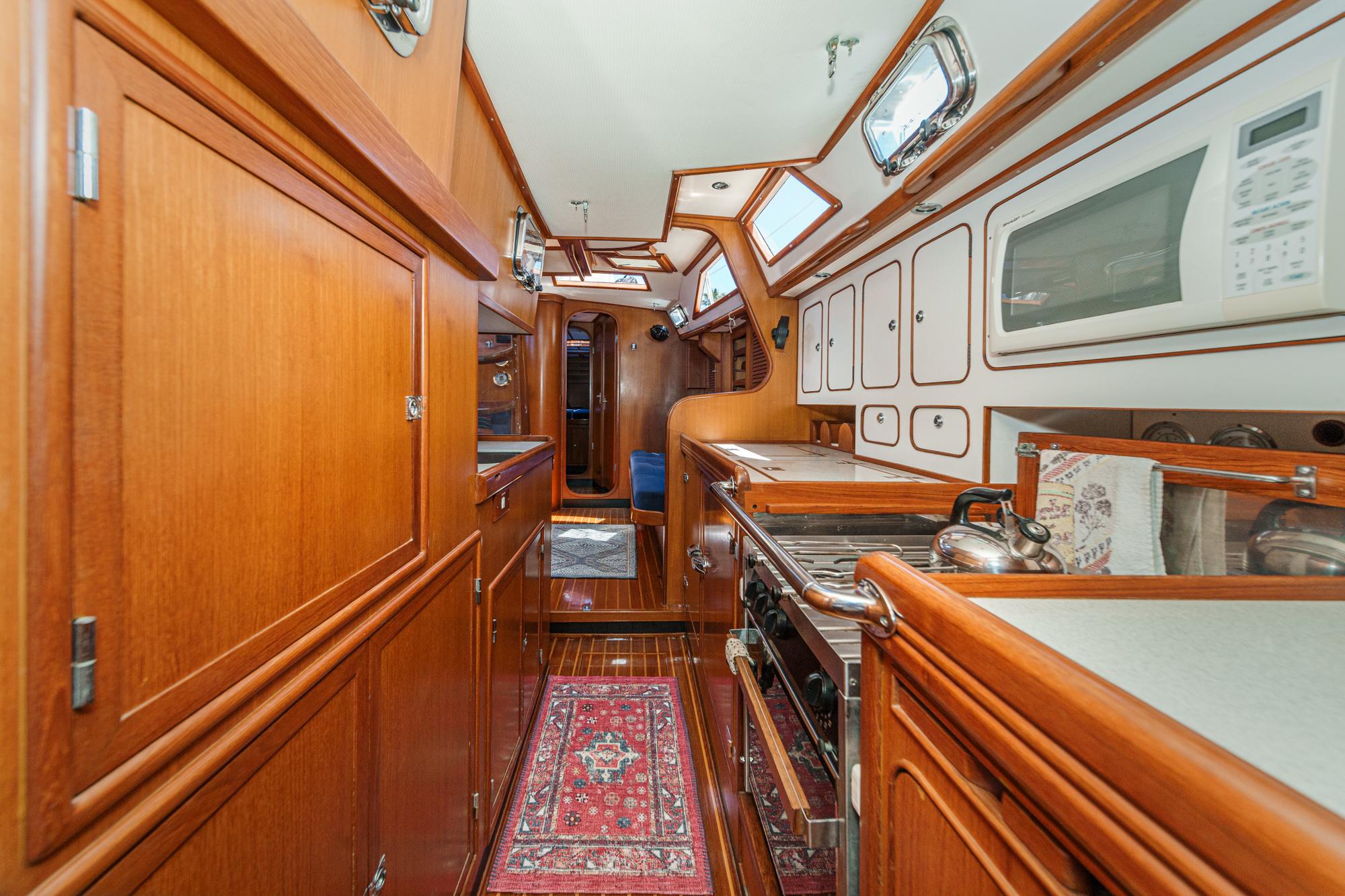 2001 Hylas 49 