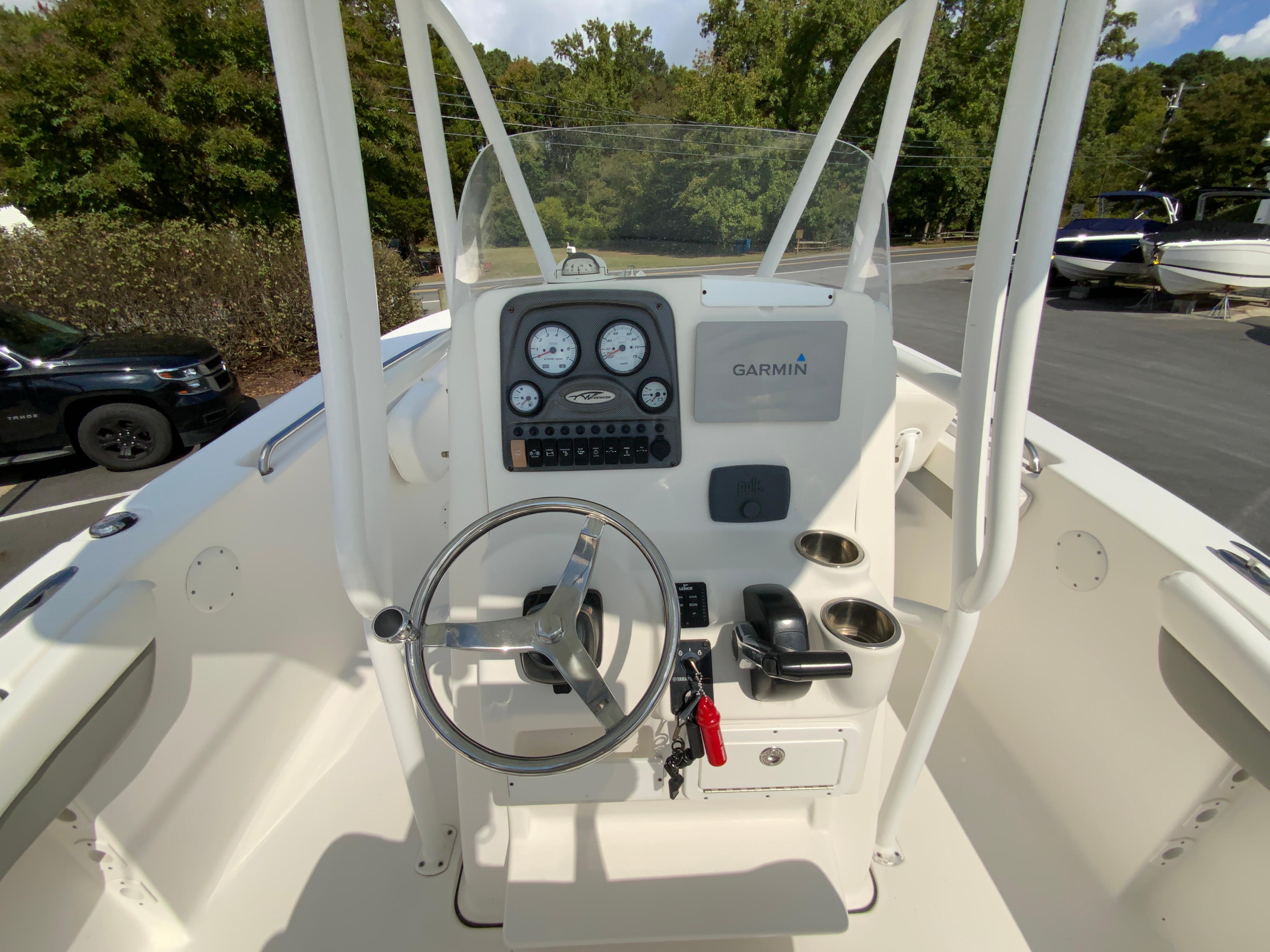 2015 Tidewater 230 LXF-18