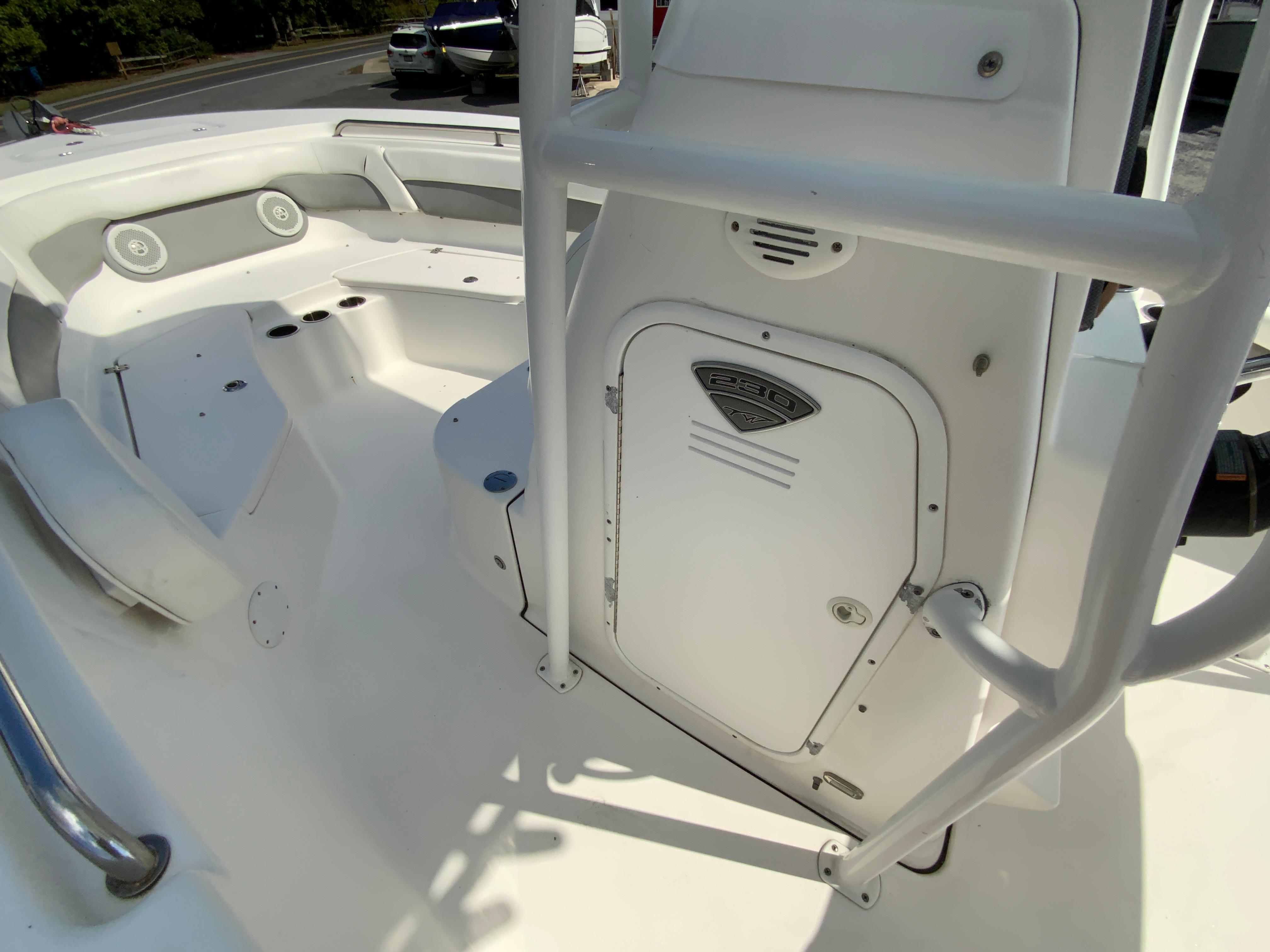 2015 Tidewater 230 LXF-28