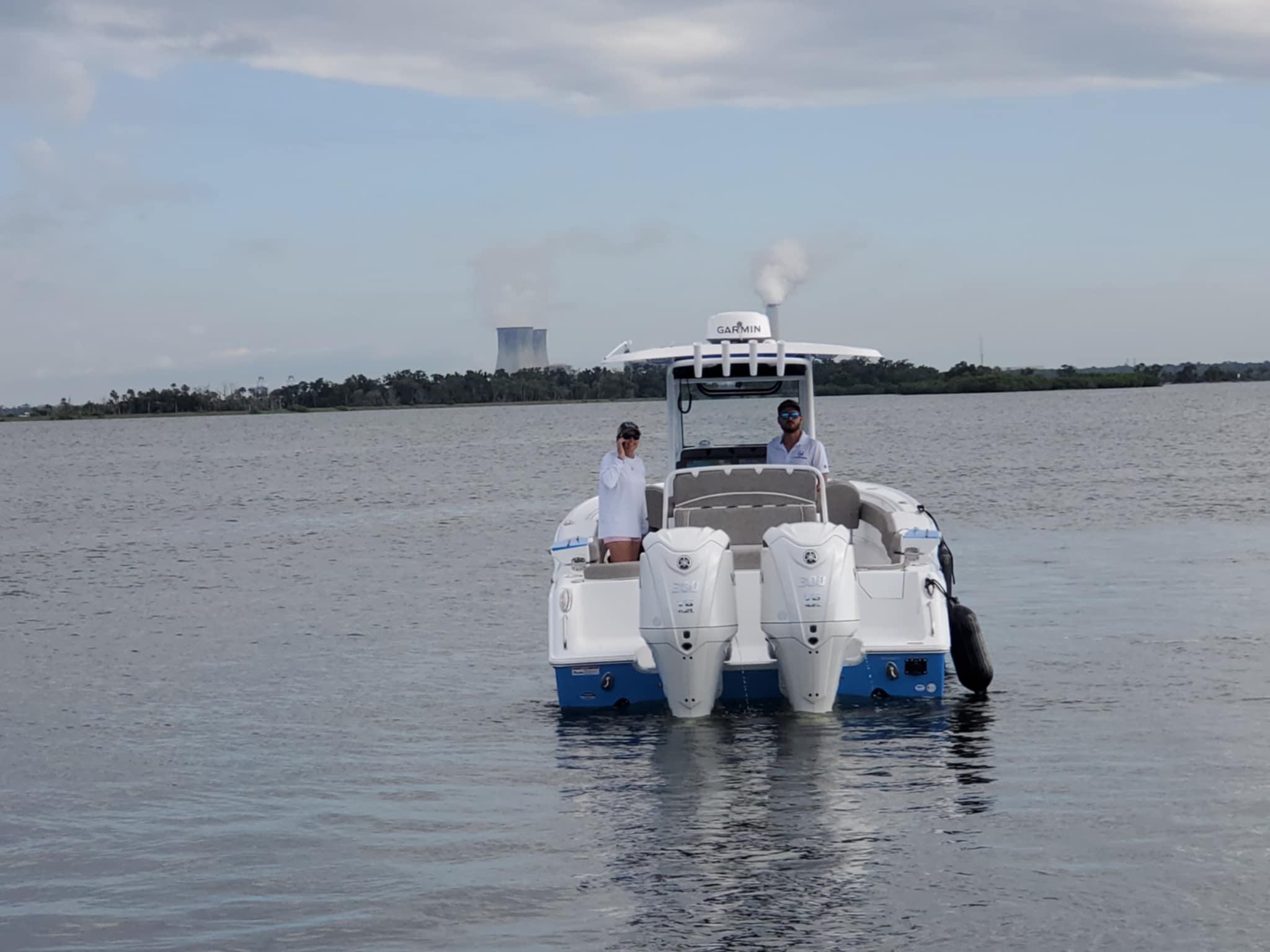2024-sea-hunt-ultra-305-se-power-9868315-20250710133036454-1