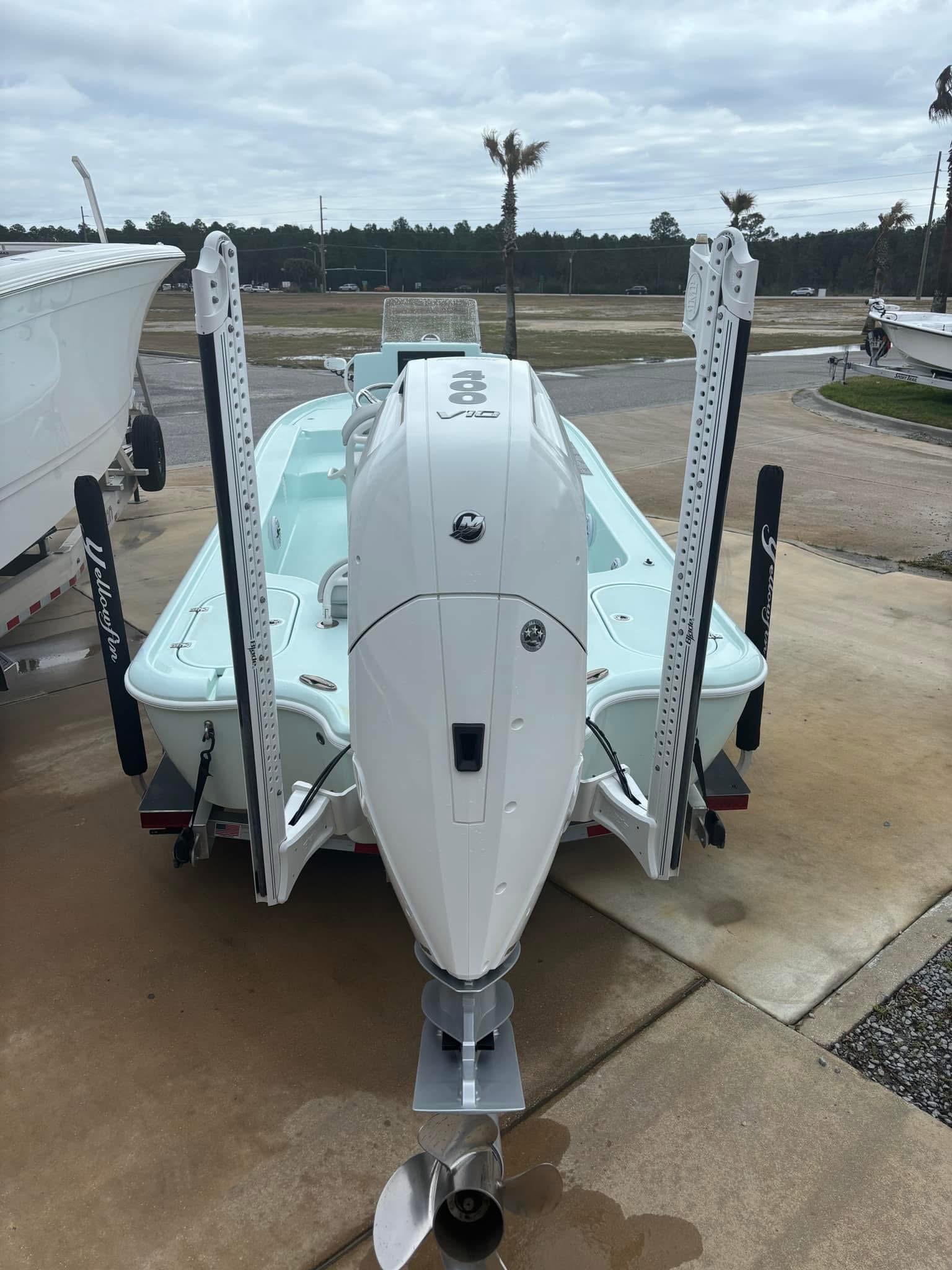 2024-yellowfin-24-ce-power-9688315-20250219112511827-1_XLARGE