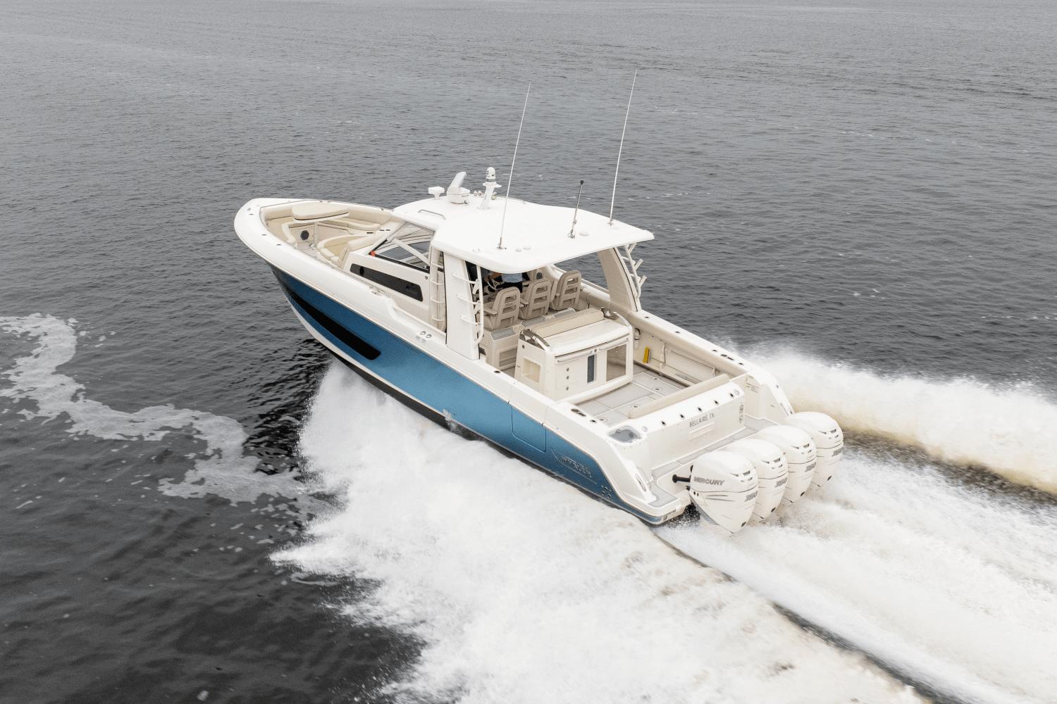 2018-boston-whaler-420-outrage-power-9718320-982300200-0-120620251145-34