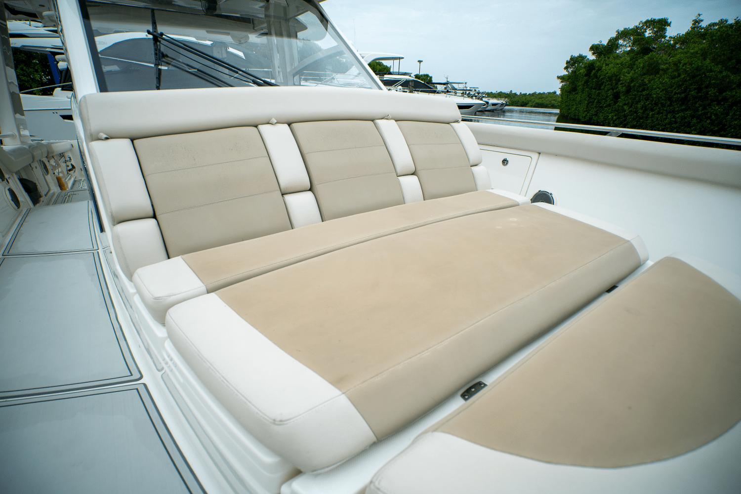 2018-boston-whaler-420-outrage-power-9718320-982300201-0-120620251145-8