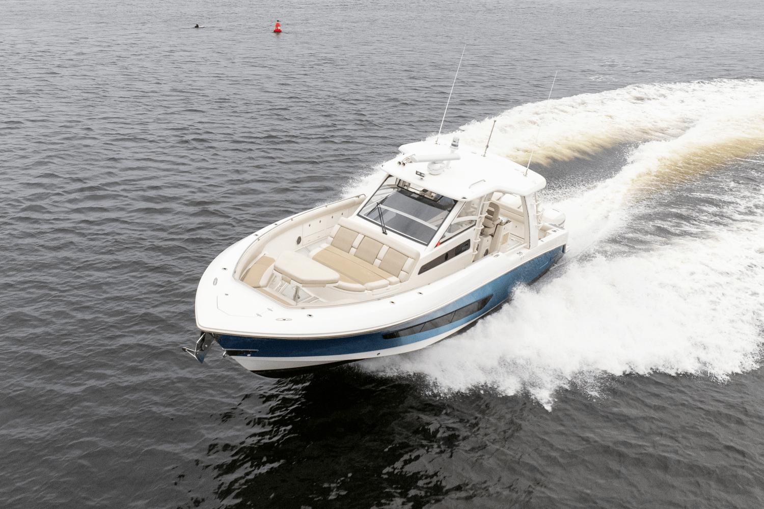 2018-boston-whaler-420-outrage-power-9718320-982300220-0-120620251145-32