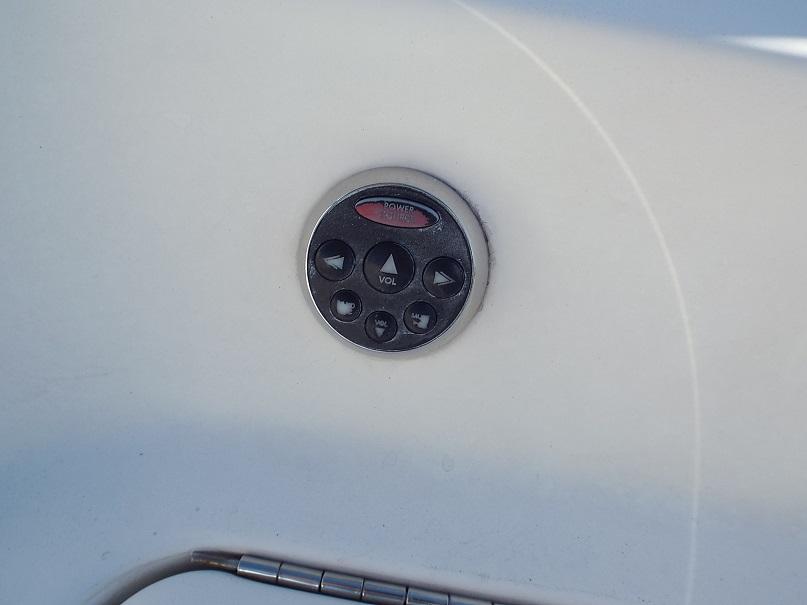 Stereo controls on stern
