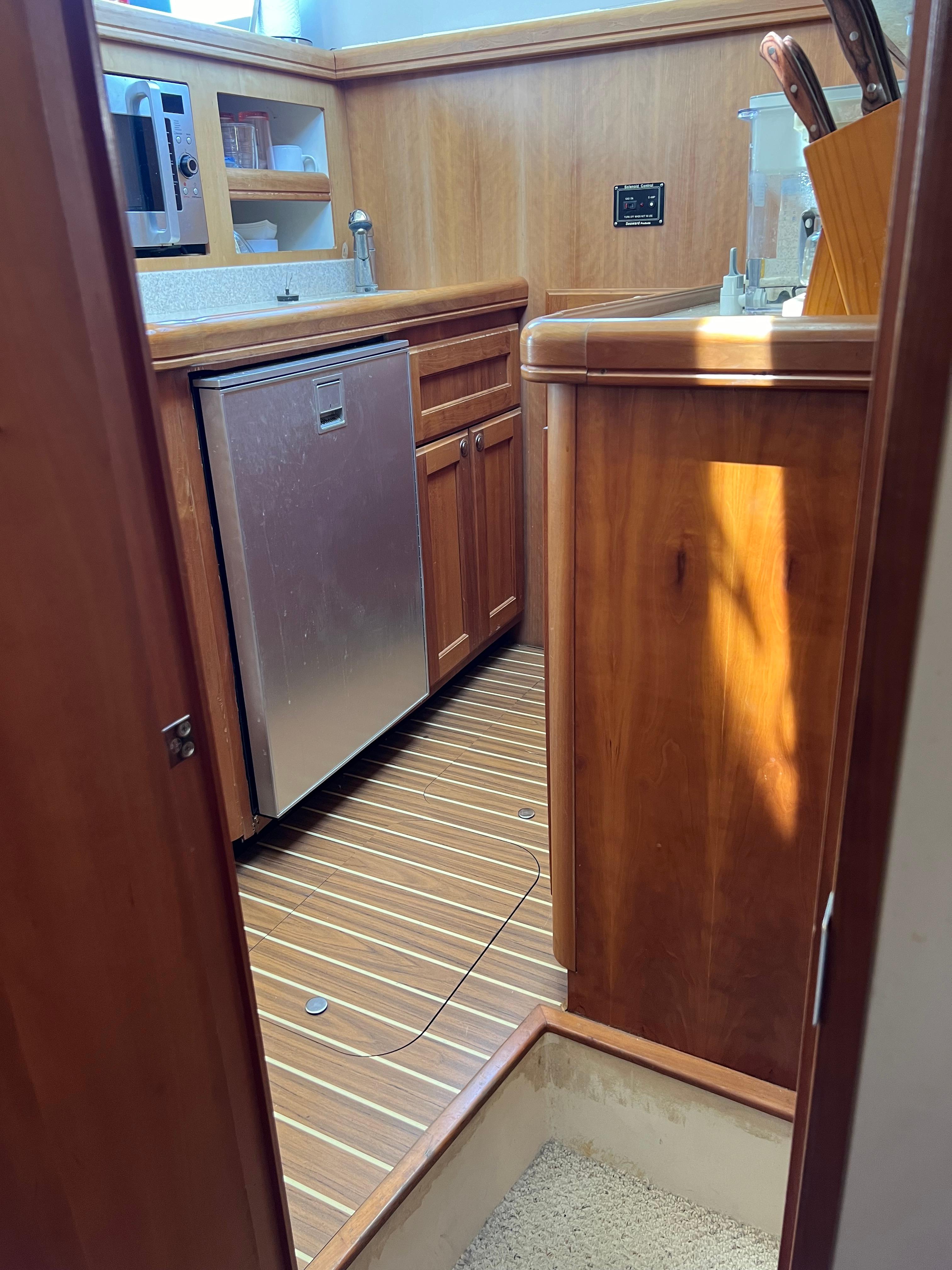 34' Mainship, Listing Number 100915636, Image No. 60