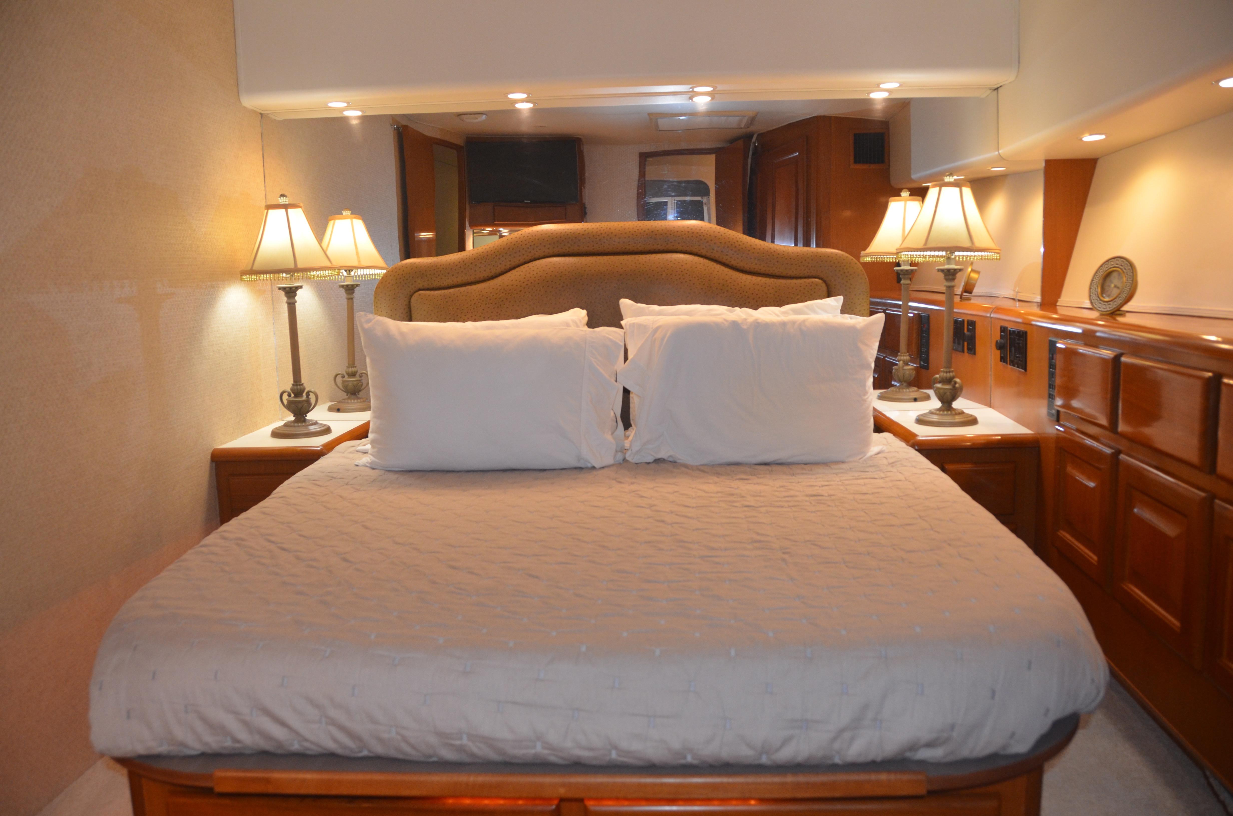 Viking 58 La Trinita-Master Stateroom