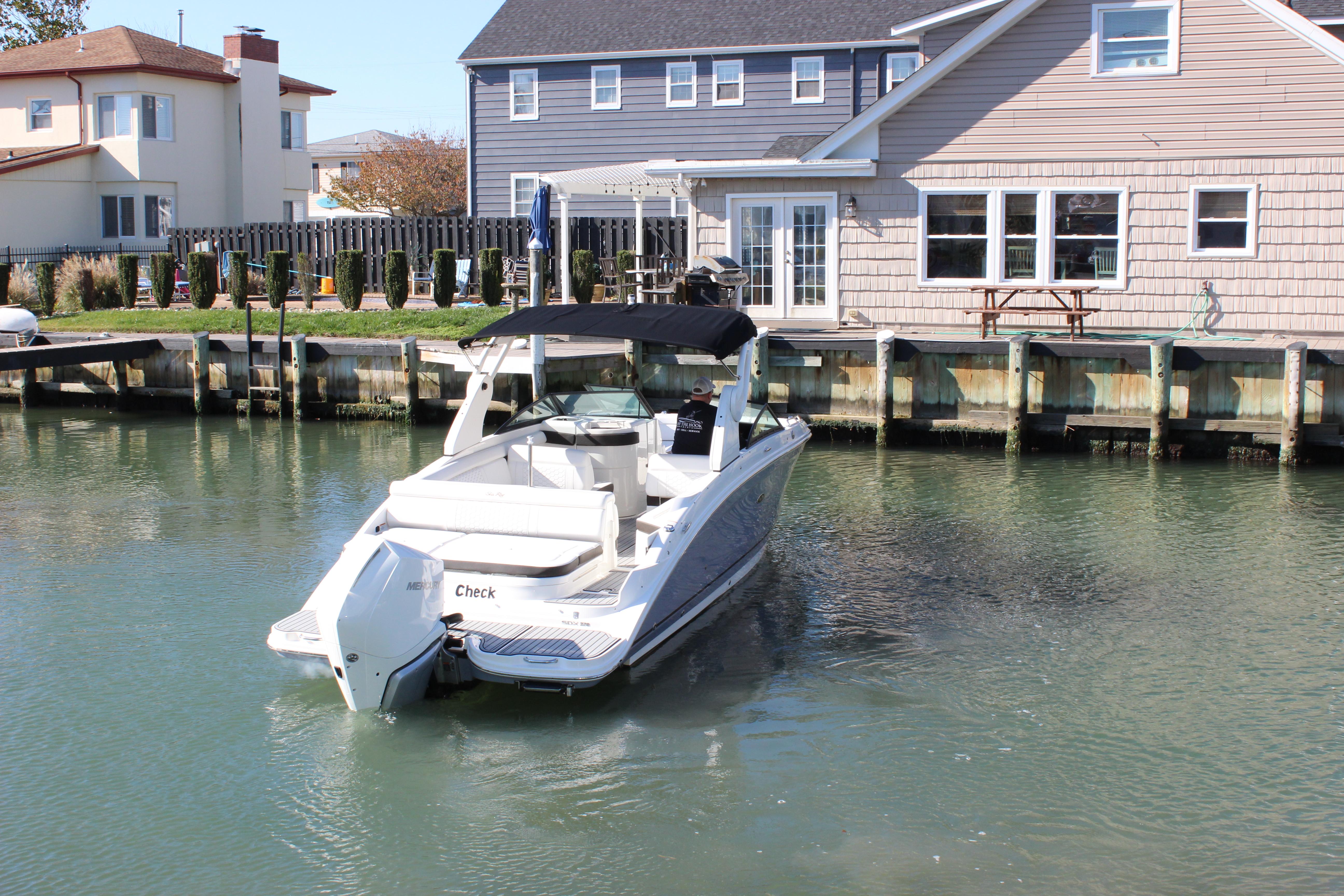 2020 Sea Ray 270 SDX-OB
