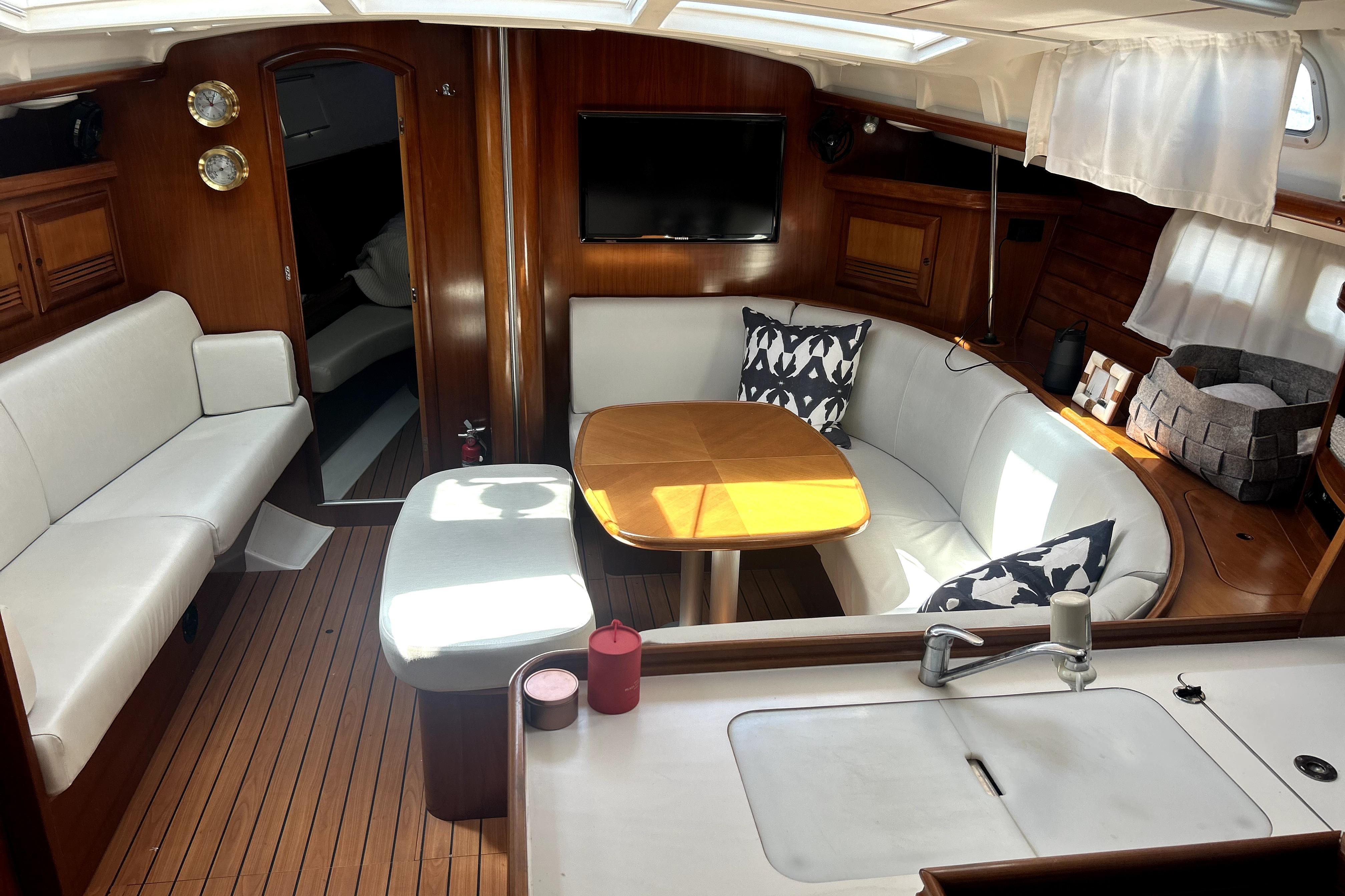 Yacht Photos Pics