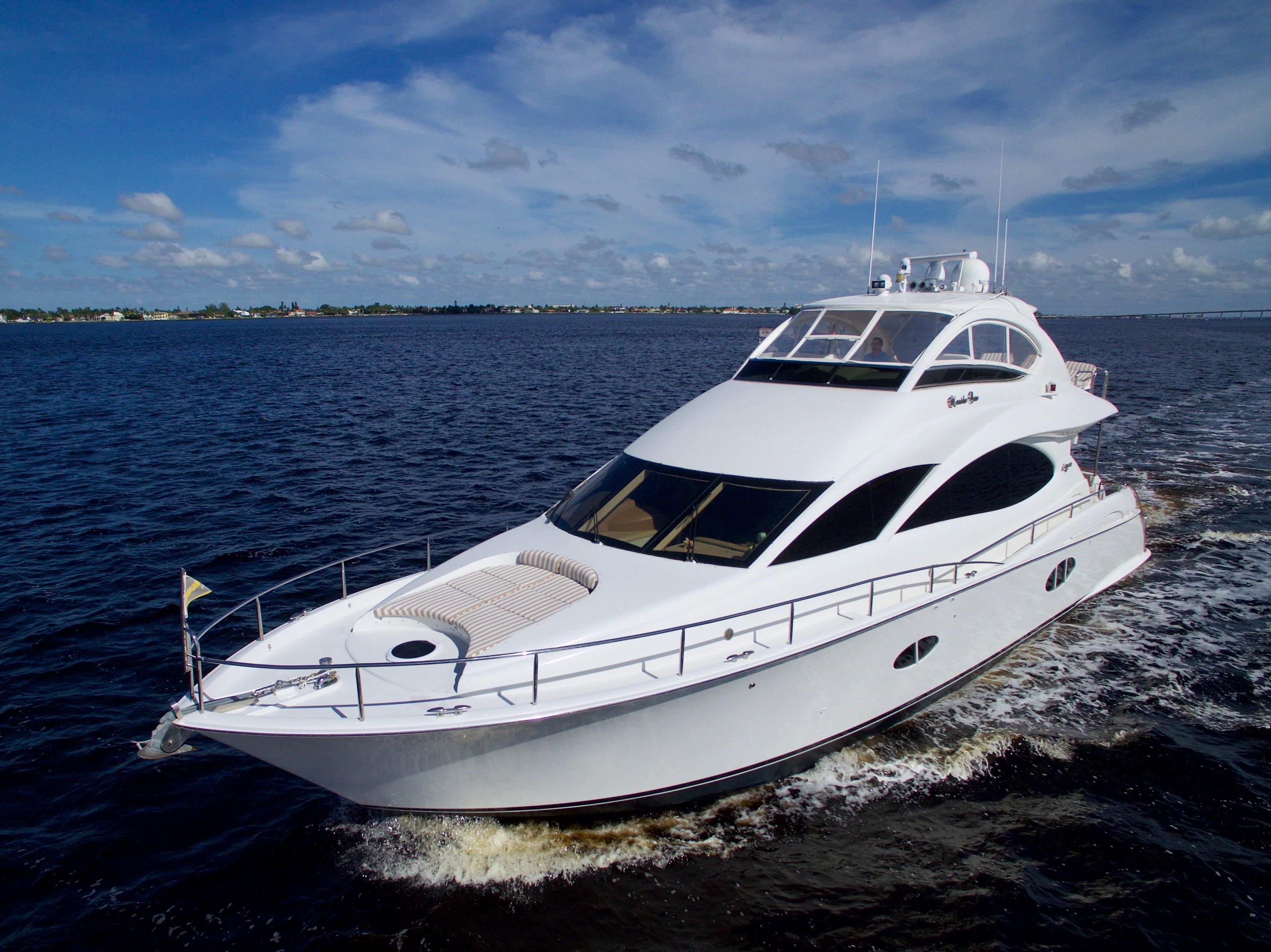 68 Lazzara Yachts FLYBRIDGE 2005 | HMY Yachts